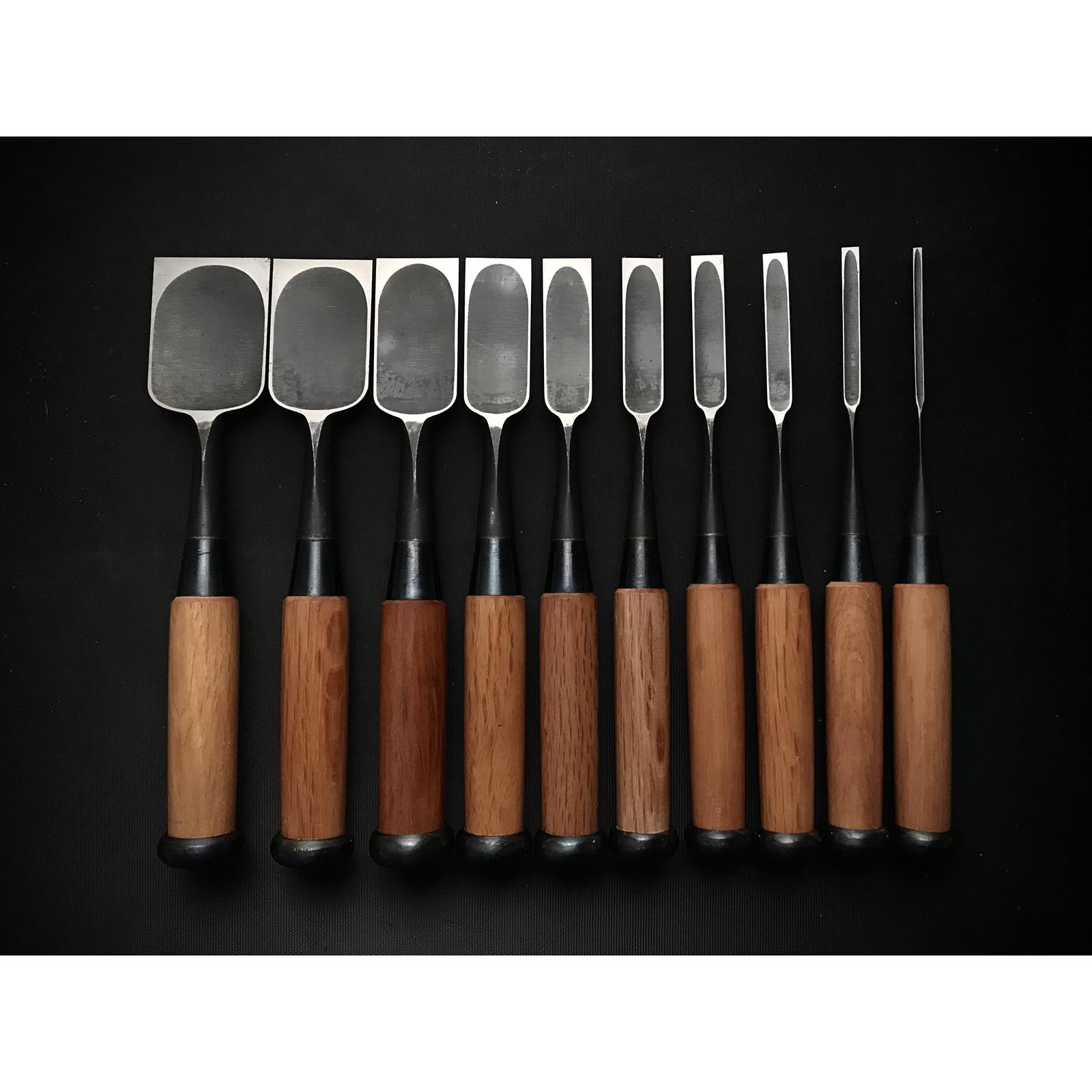 古株越高 卓上ノミセット 掘り出し物 越孝 追入10本組鑿 おいれのみ