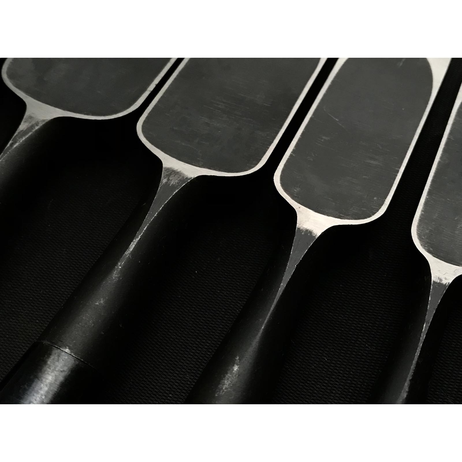 古株越高 卓上ノミセット 掘り出し物 越孝 追入10本組鑿 おいれのみ