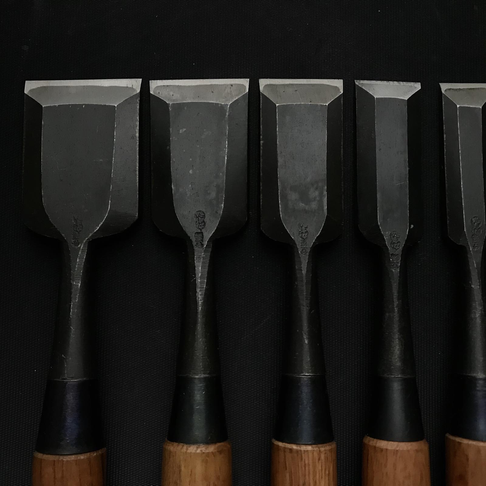 Kazuhirro Old stock Bench chisels set by Endou Kazuo 遠藤一雄作 かず弘 追入組鑿 Oiirenomi
