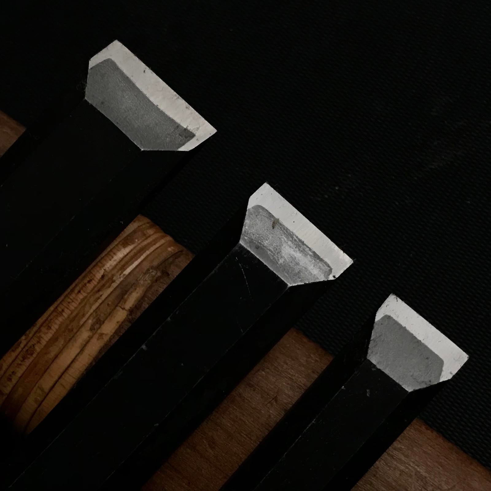 Old stock Kiyohisa Bench chisels by Watanabe Kiyoe 掘出し物 渡辺清栄作 清久 追入鑿 Oirenomi 12,15,18mm