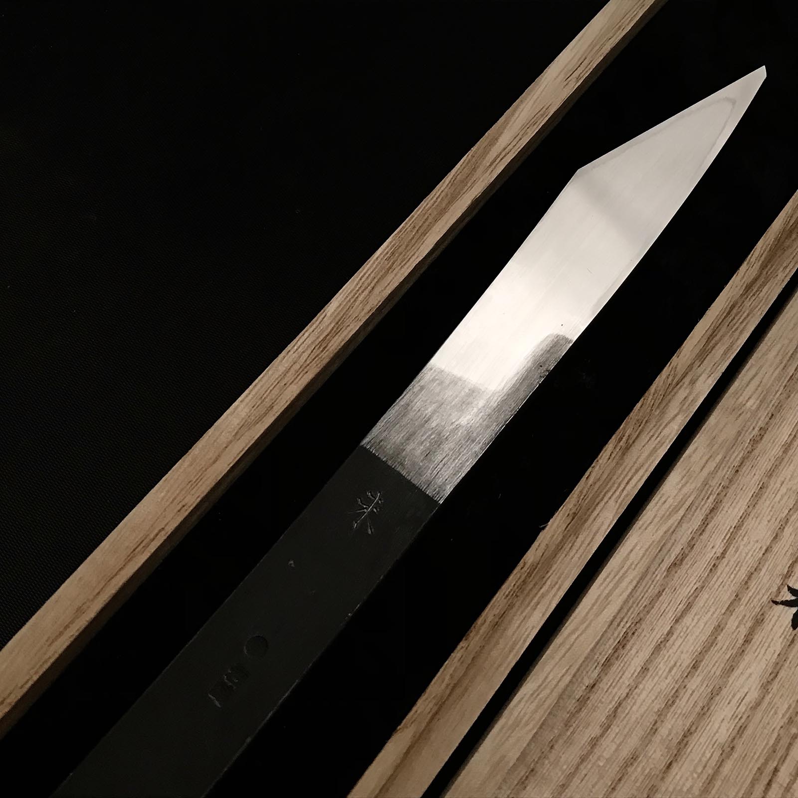 「未・Mi」 Kiridashi by by Iwazaki Sanjyo Seisakusyo with Swedish steel 岩崎 三条製作所 切出し小刀 右