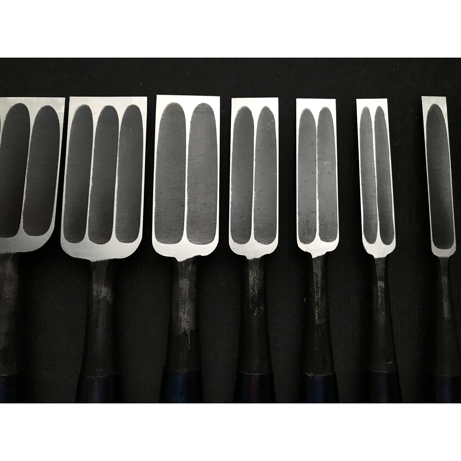 小丸藤宏型 今井忠太郎作 卓上ノミ 今井忠太郎作 二治弘 甲丸追入組鑿 紫檀柄 おいいれのみ #3