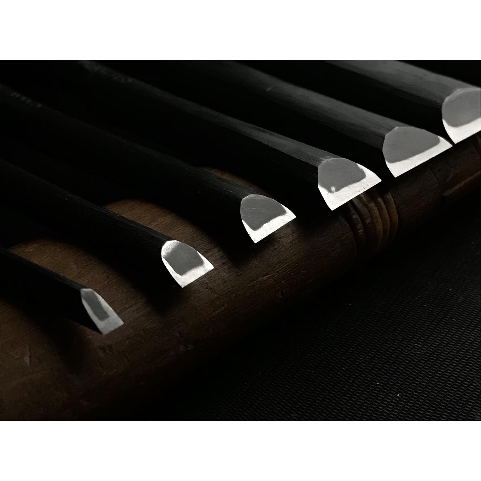 小丸藤宏型 今井忠太郎作 卓上ノミ 今井忠太郎作 二治弘 甲丸追入組鑿 紫檀柄 おいいれのみ #3