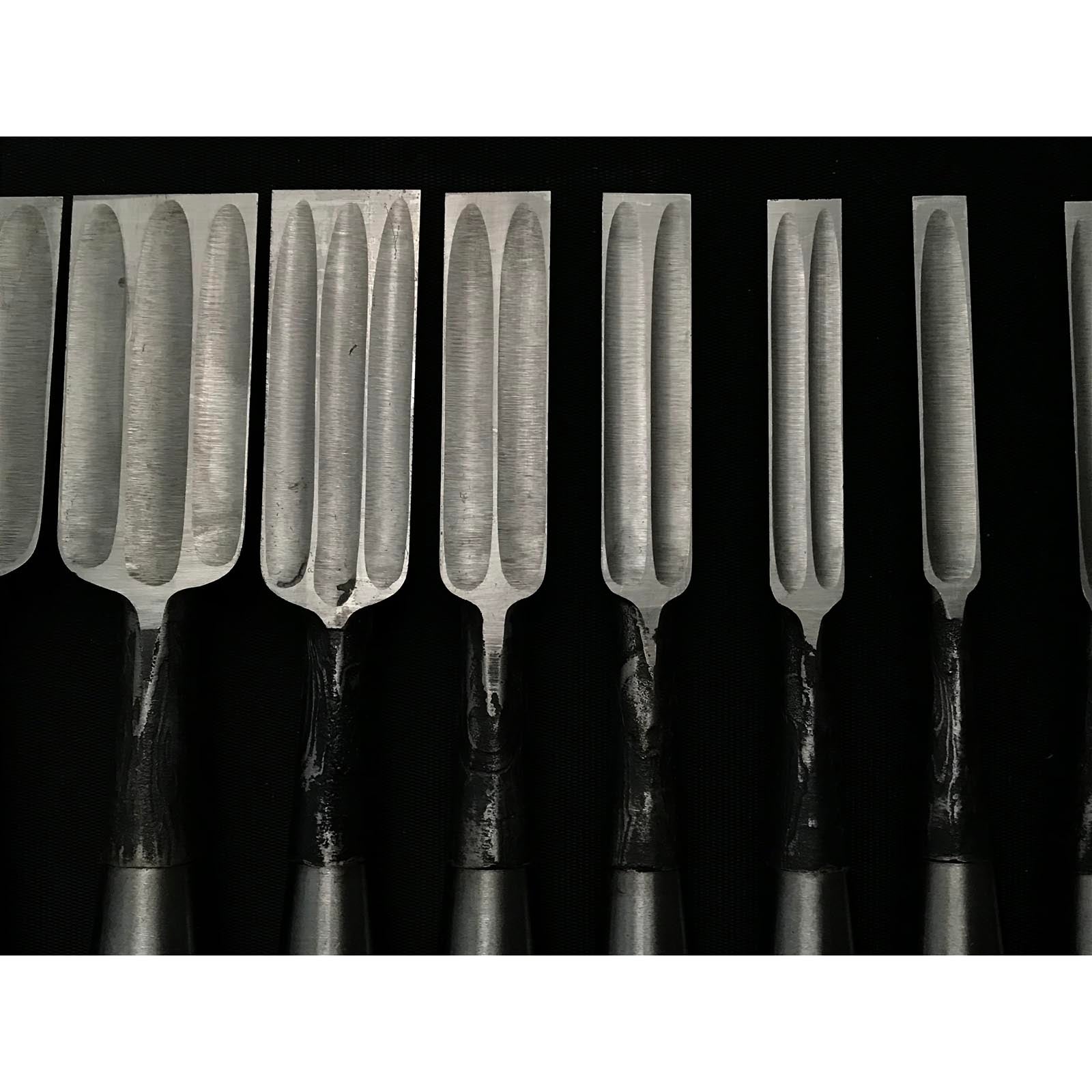 旧蔵 隅流し宗弘 ベンチノミセット 掘り出し物 宗弘 墨流し 追入組鑿 黒檀柄 おいれのみ