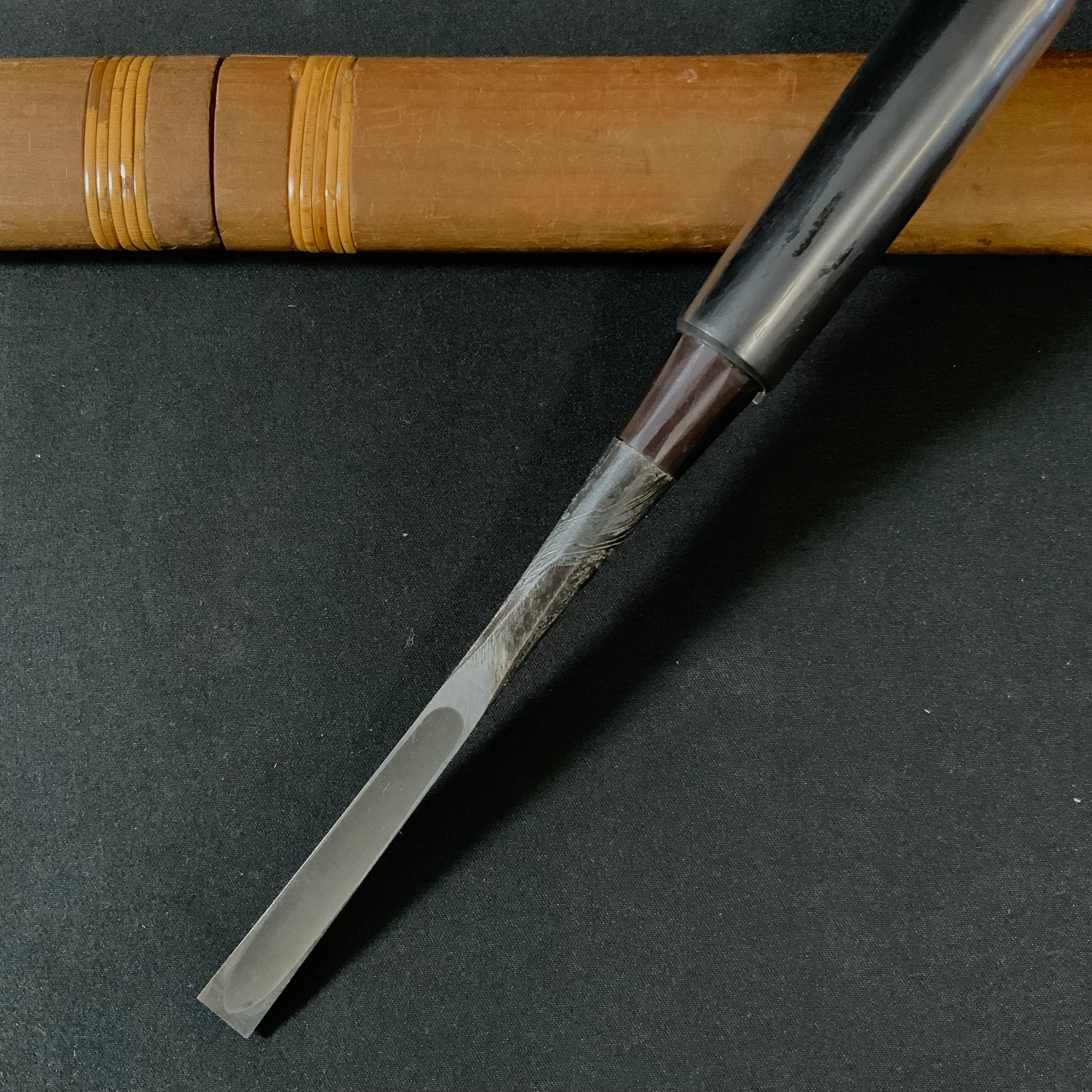Tasai Mokume Special Bachi (Tsukinomi) chisels with blue steel   田斎作 木目 バチ突きのみ 黒檀柄 12mm