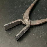 Yatoko Flat Type Traditional Japanese blacksmith tool (pliers)   矢床 火造箸 平 450ｍｍ