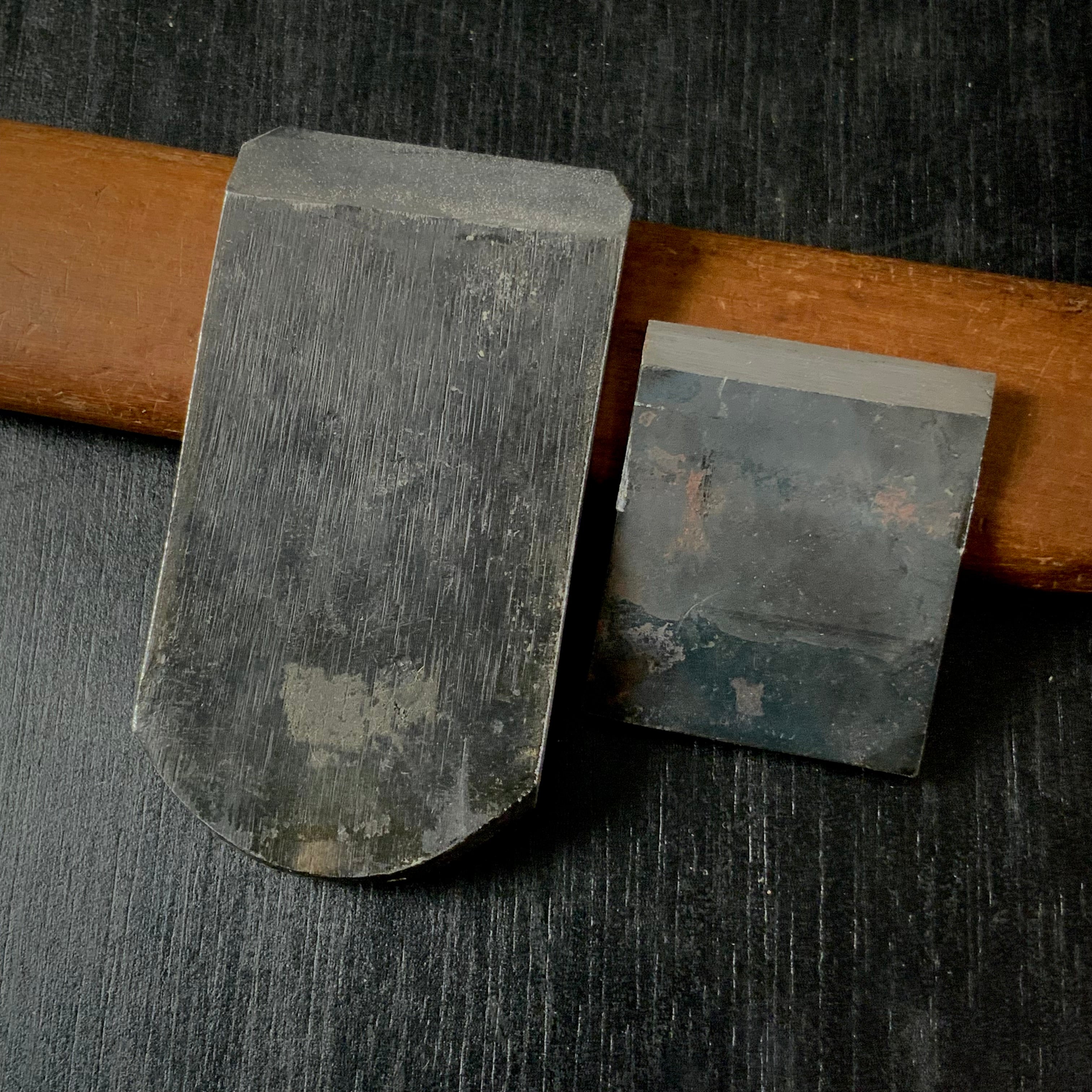 Old stock Yoshimitsu Small Plane(Ko-Kanna) Blue Steel   掘出し物 義光  小鉋  42mm 青紙付