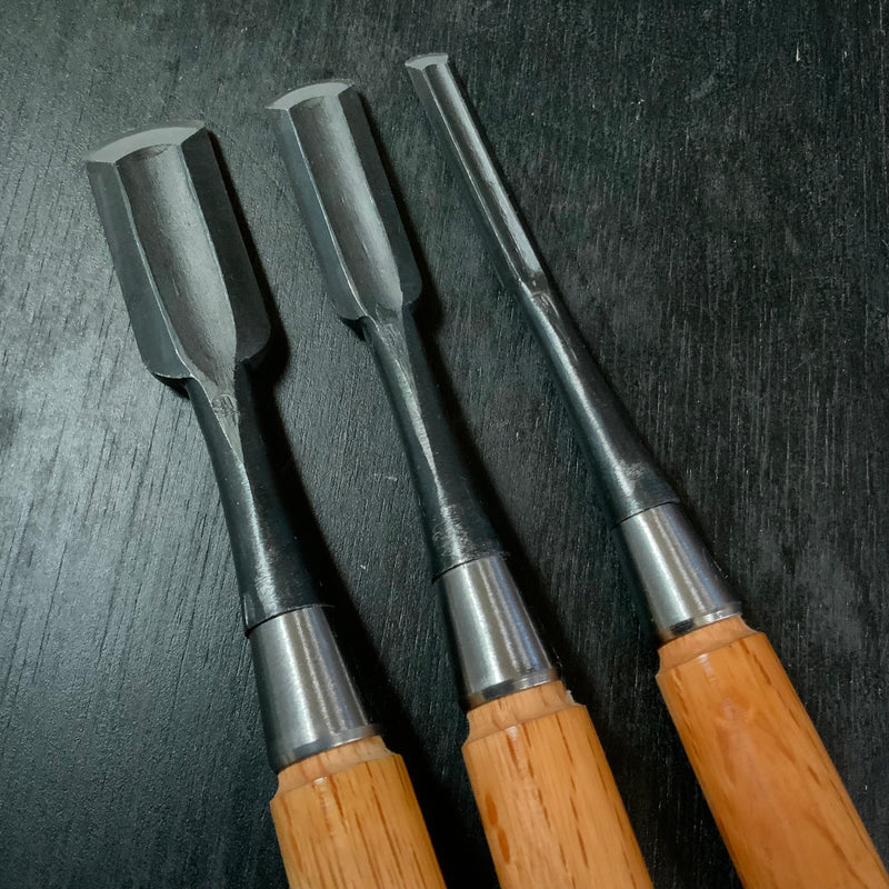 Yoshitaka Soto maru chisels with white steel  Sotomarunomi  義隆  外丸鑿  赤樫柄