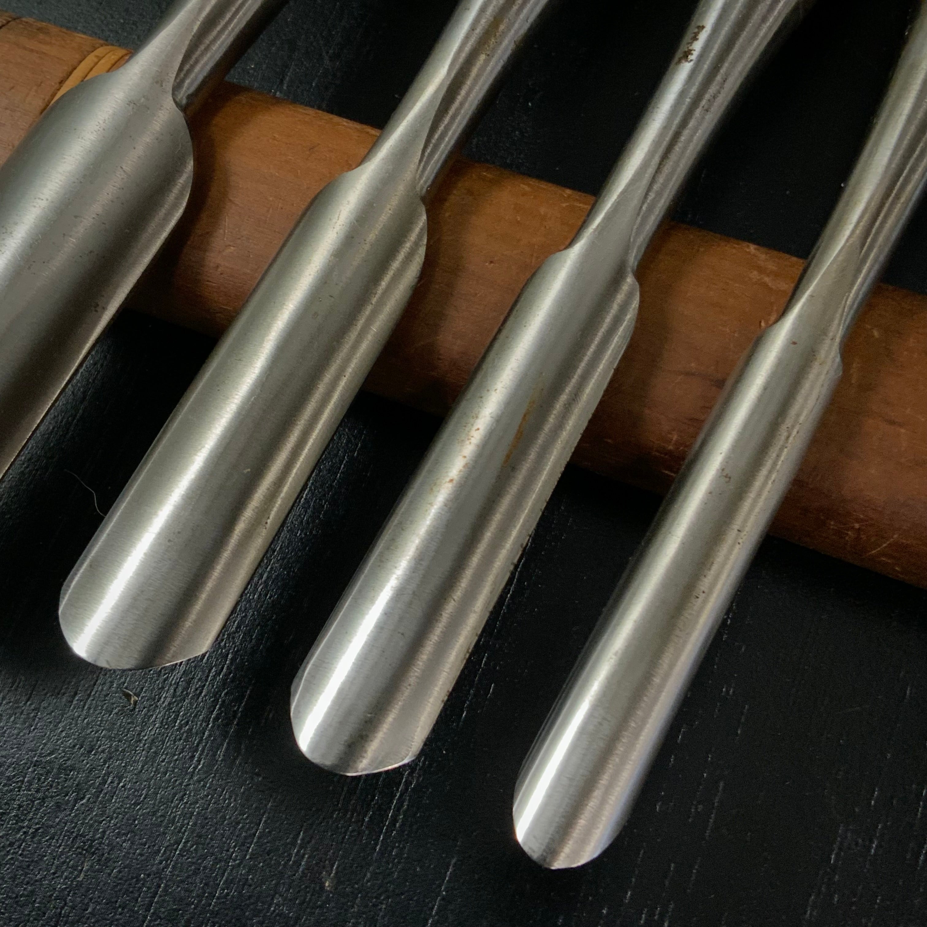Sukemaru High-Speed Steel Sotomarunomi chisels set 4pc    助丸 ハイス 外丸鑿 Sotomarunomi 4本組