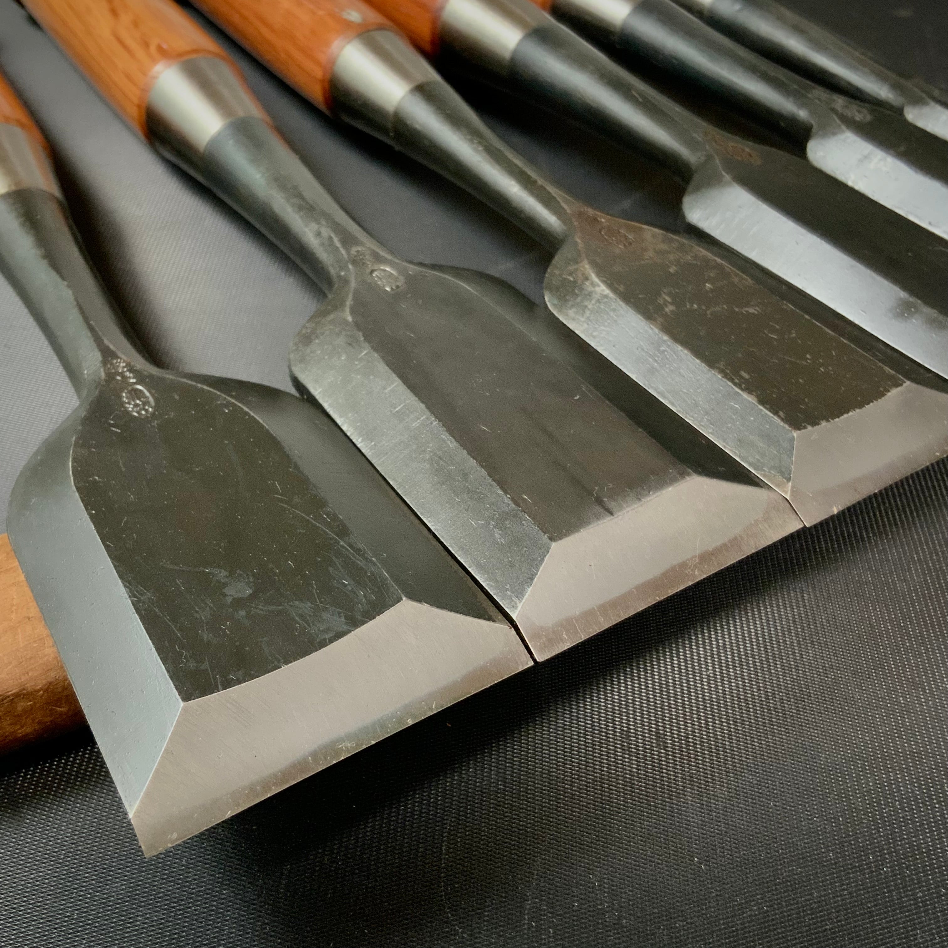 Old Stock Kanehiro Timber chisels 6piece set    /     掘り出し物　兼弘 叩鑿  6本組