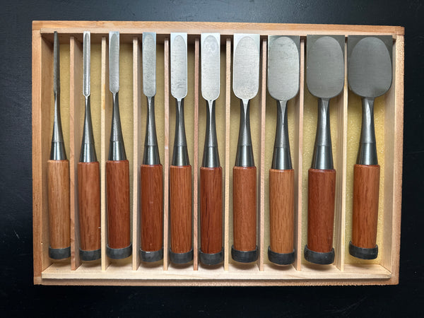Old stock Yoshihiro Bench chisels  White Steel   掘出し物 芳弘 追入10本組鑿  Oiirenomi