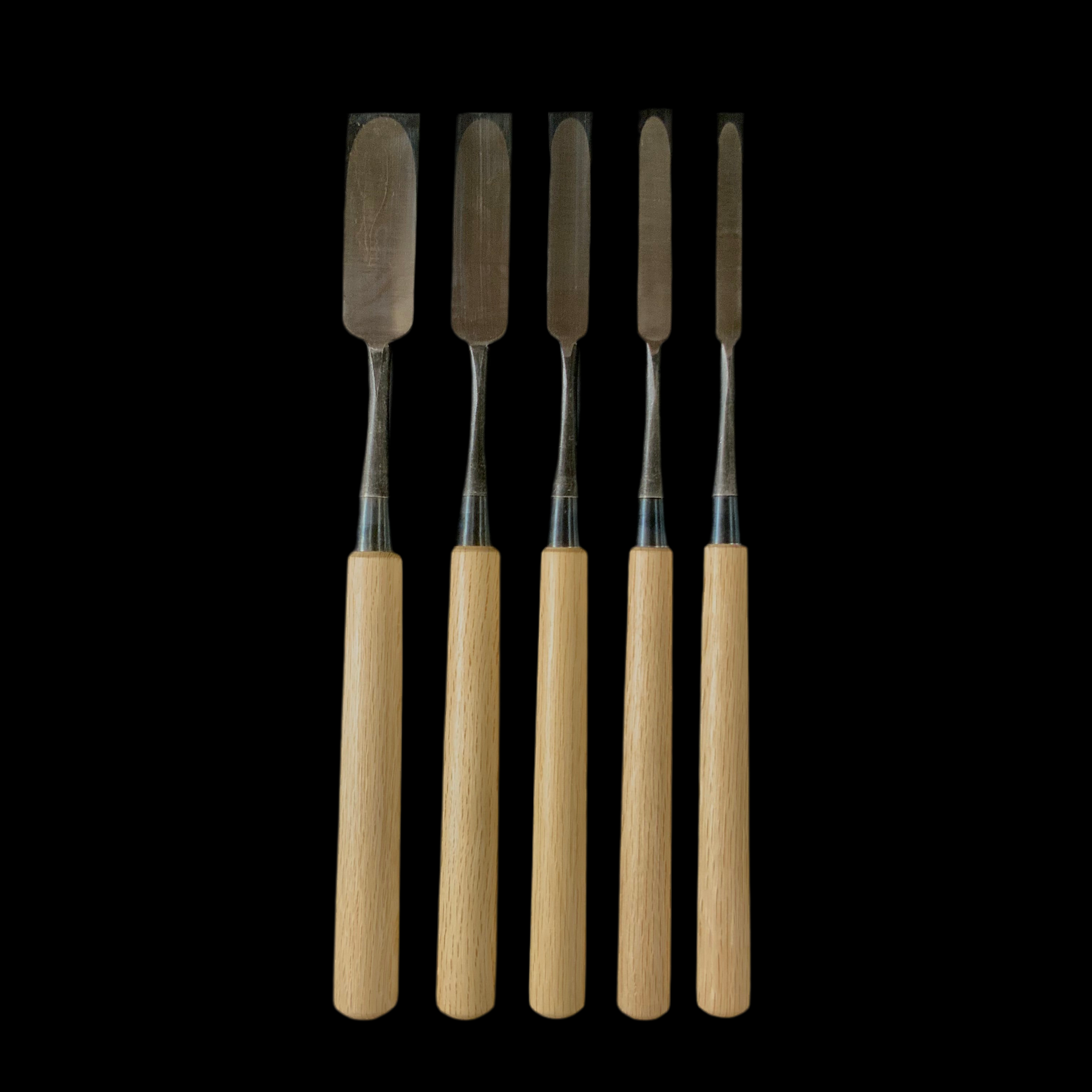 宗家大内 面取薄鑿 5本組   Ouchi Paring chisels Set (Usunomi) with white steel