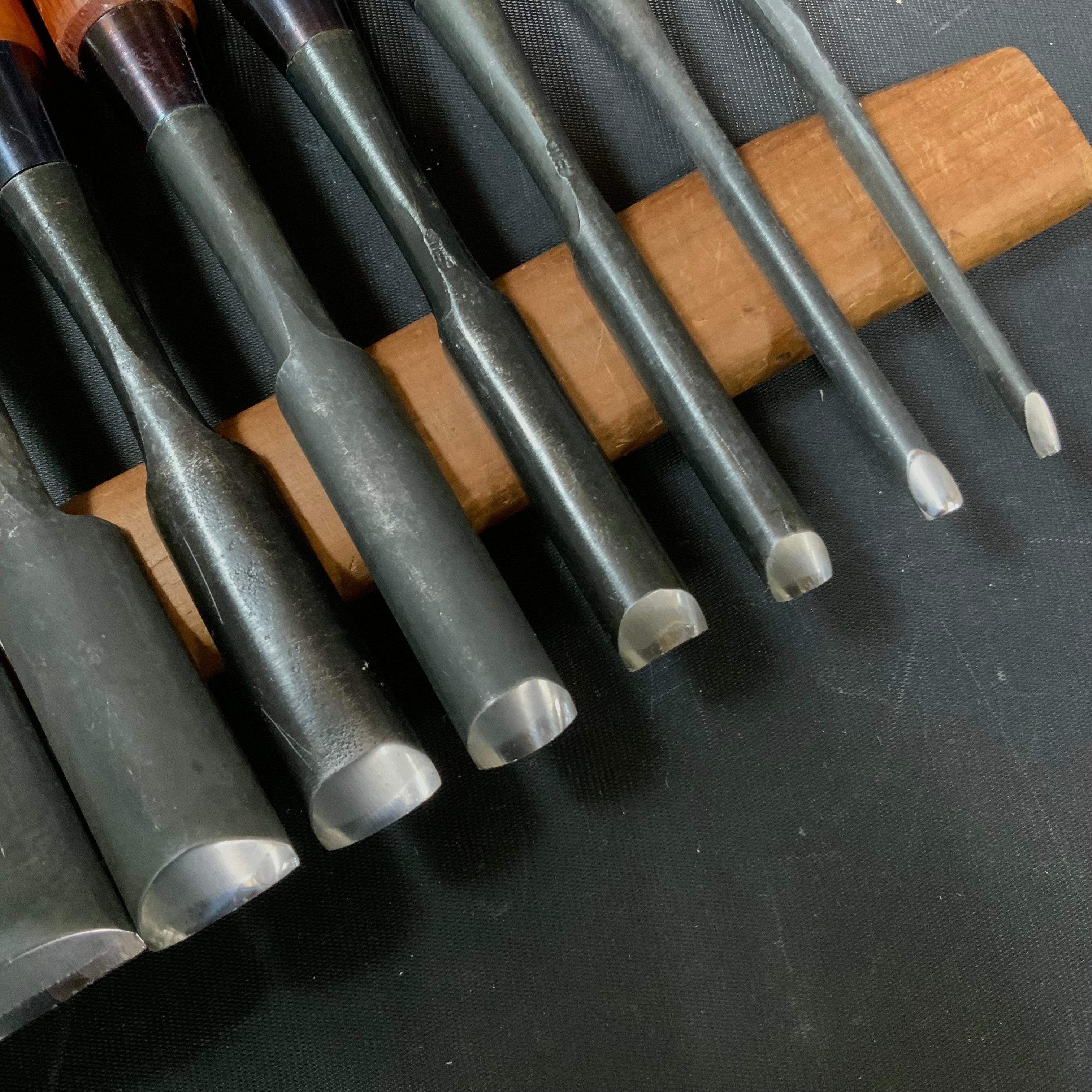 #13 Old stock Uchi maru bench chisels set with white steel 掘出し物 内丸追入組鑿 10本組 Uchimarunomi