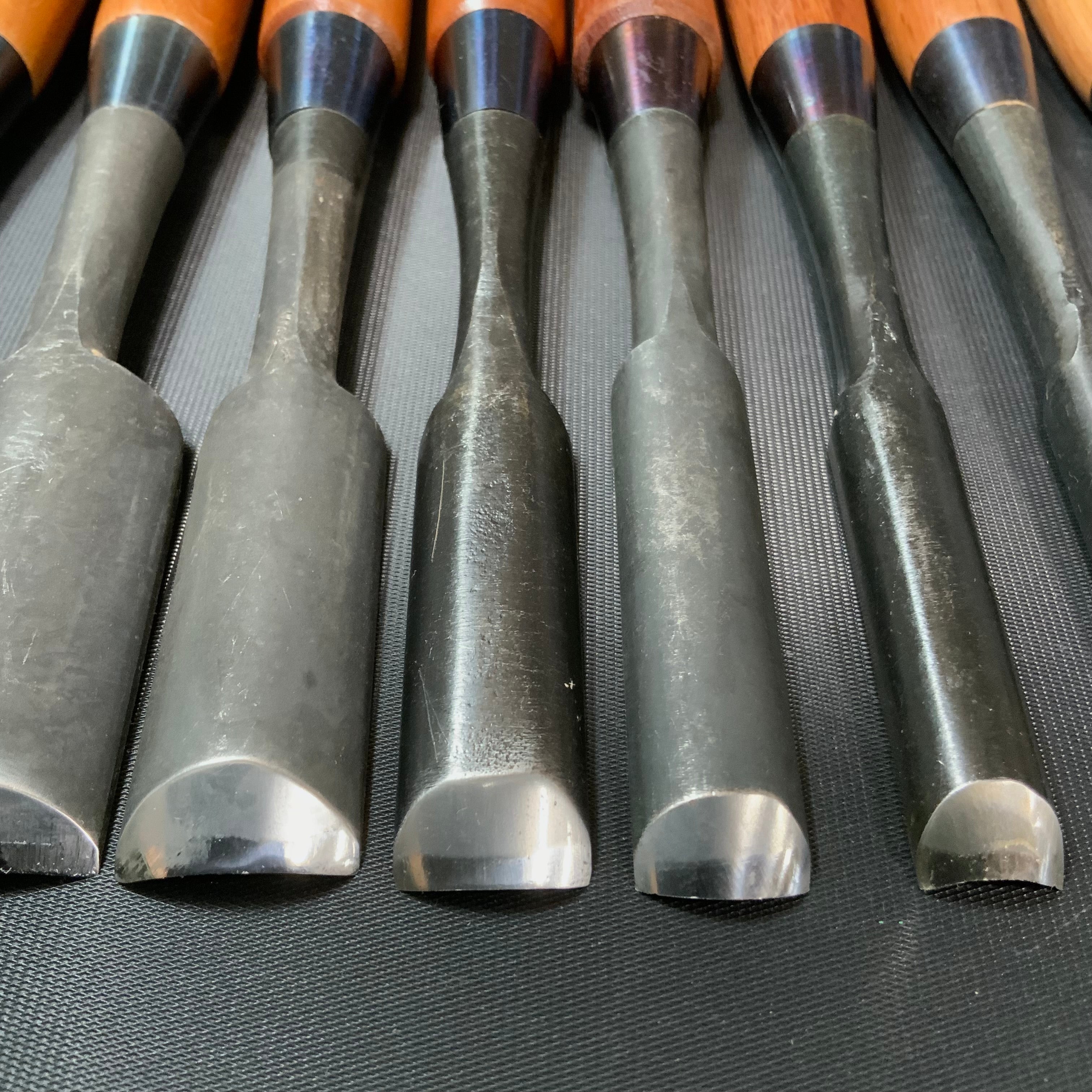 #13 Old stock Uchi maru bench chisels set with white steel 掘出し物 内丸追入組鑿 10本組 Uchimarunomi