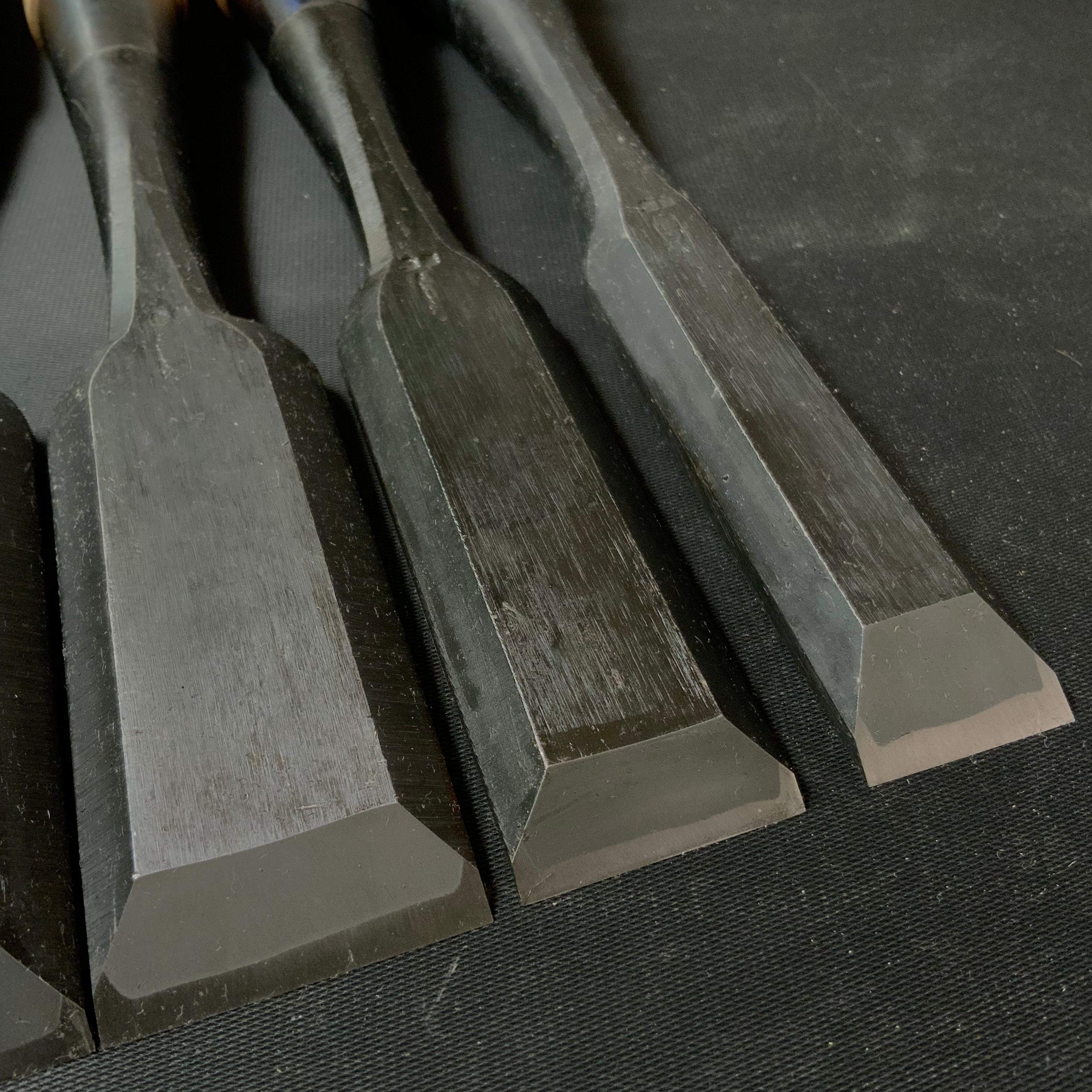 Ioroi Timber chisels set with white steel by Ioroi Hideo 五百蔵秀夫作 五百蔵 厚鑿  5本組 Atsunomi