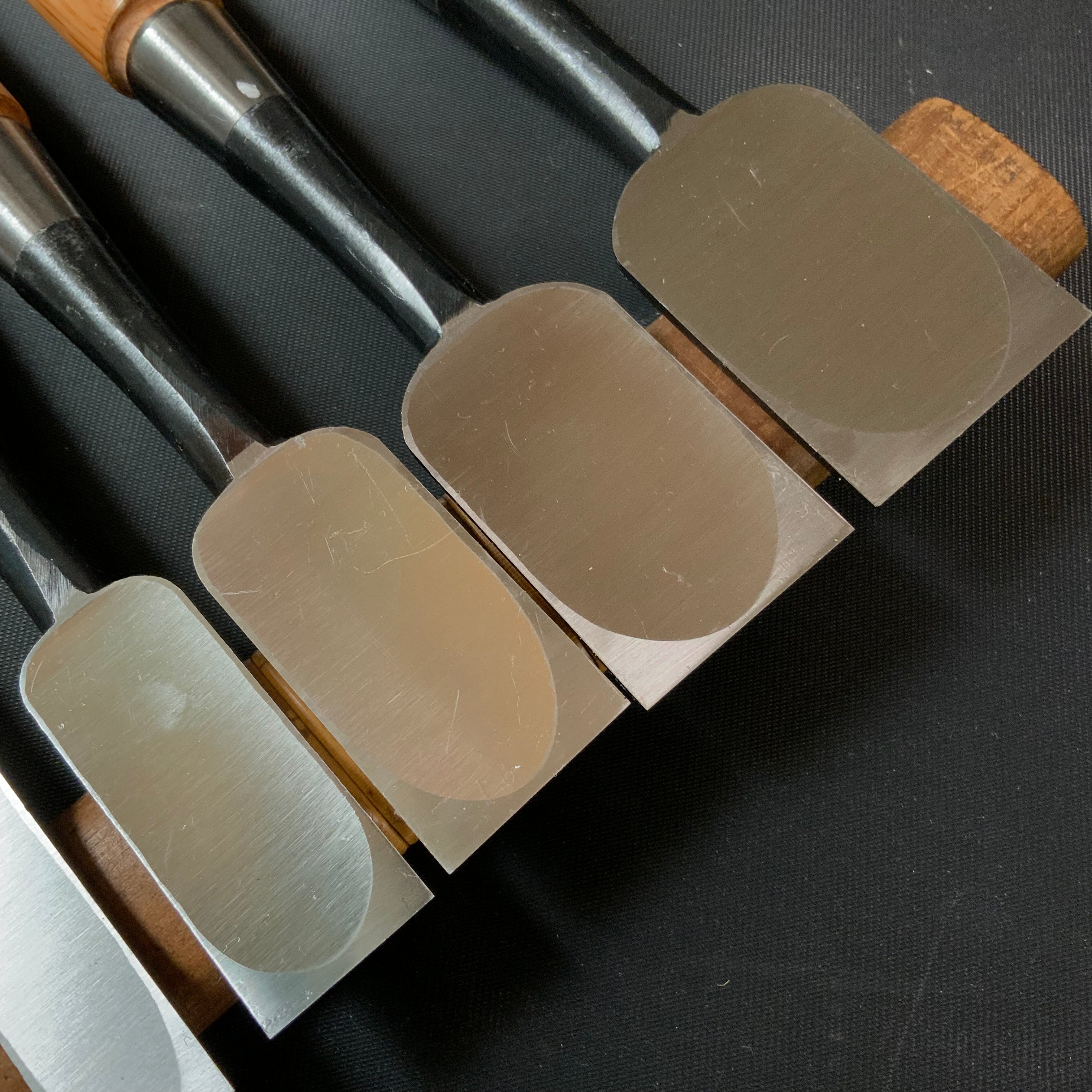 Yoshitaka Bench chisels set (Oirenomi)      /      義隆 追入組鑿  10本組