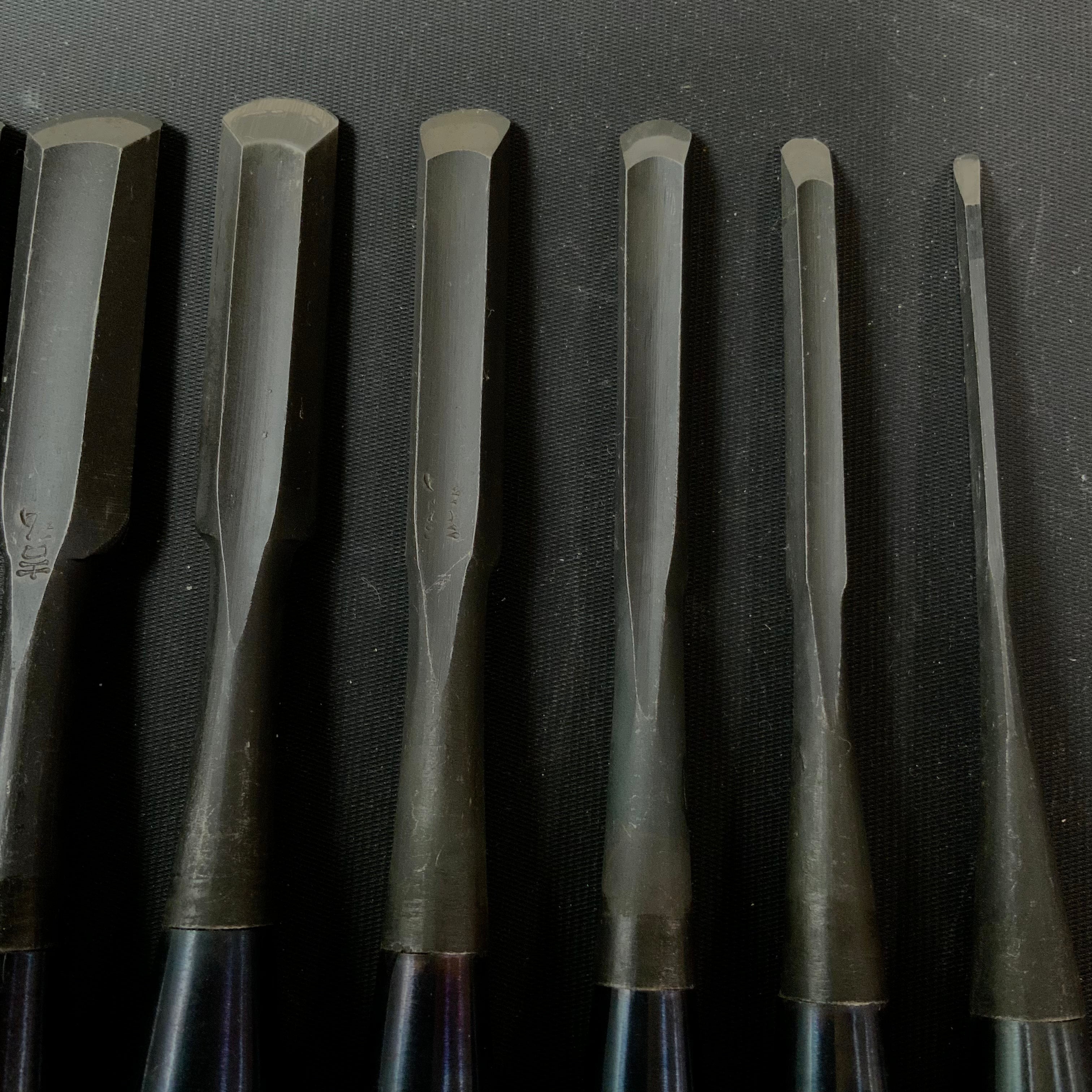 Old stock Yoshihiro Sotomaru chisels with white steel 掘出し物  吉弘 外丸鑿 10本組 白紙鋼