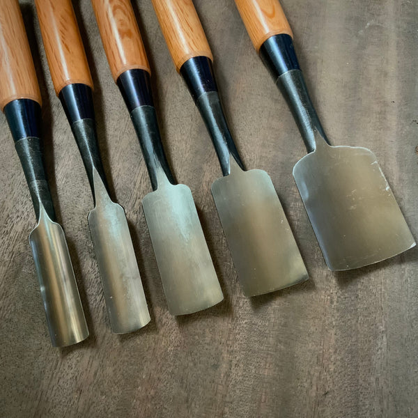 Uchi maru chisels 5-piece set with white steel 掘出し物 内丸組鑿 5本組