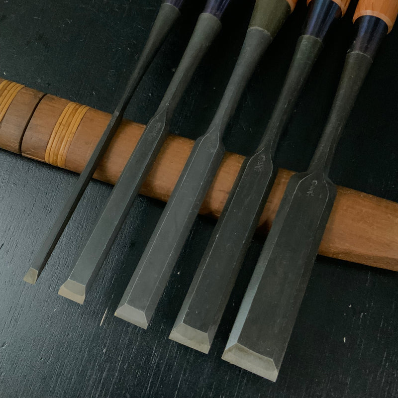 Old stock Yoshimasa Paring chisels Set (Usunomi) with white steel 掘出し物 善正 面取薄鑿 5本組