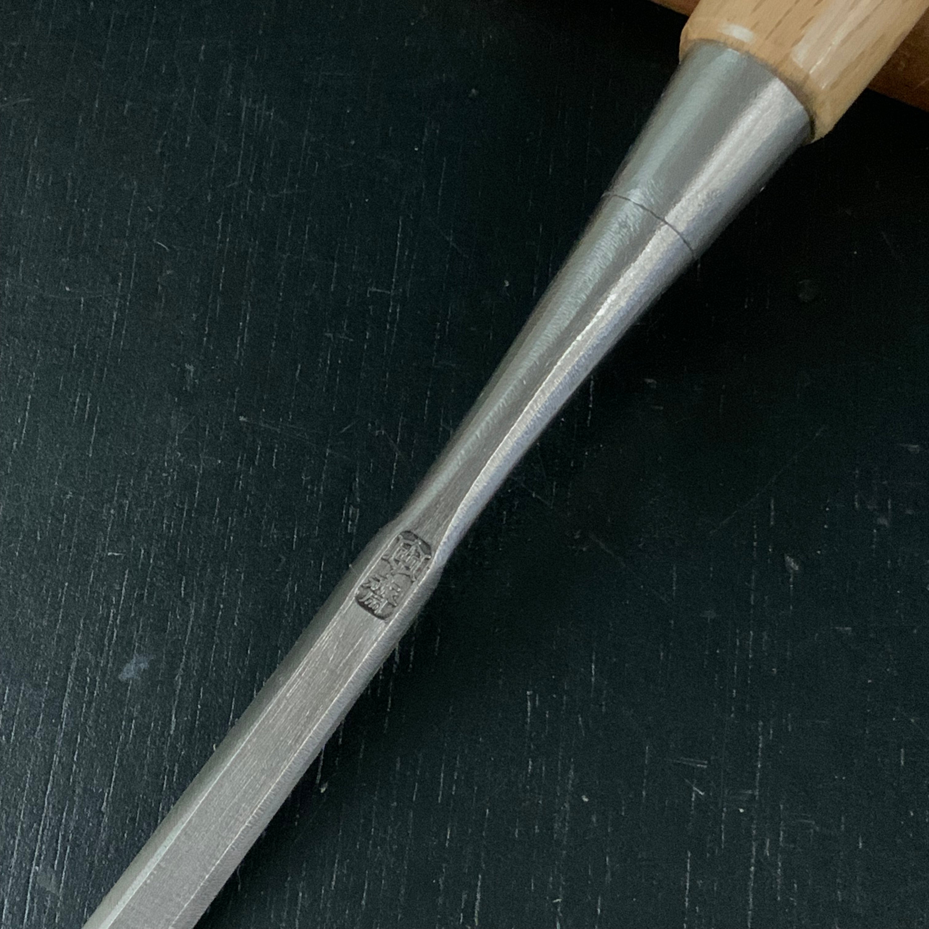 Tasai Special carving chisel with Japanese white oak   田斎作 外丸鑿 白樫柄 15mm Sotomaru