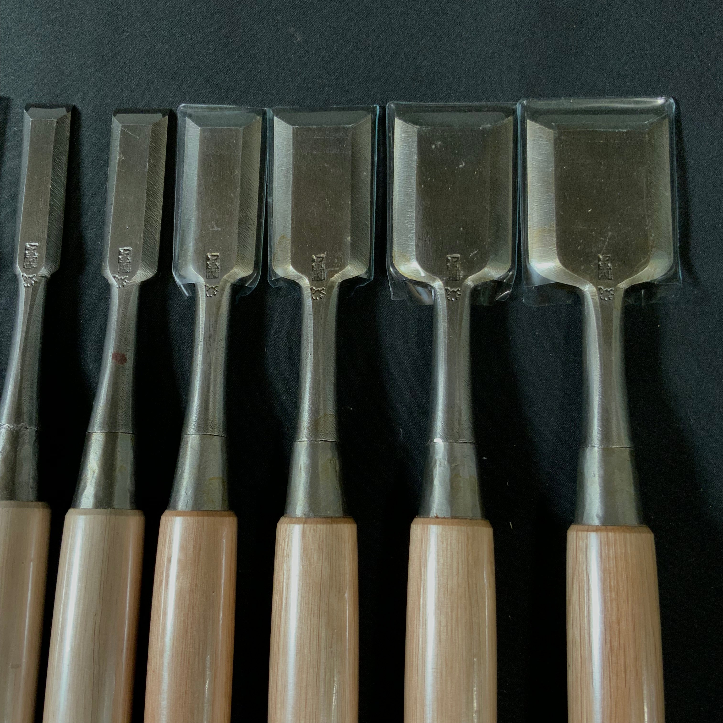 Old stock #1 Kunikei Triple Ura Bench chisels set file finishing by Ikeda Yoshiro 掘出し物 池田慶郎氏 三代目国慶作 追入組鑿 三本裏