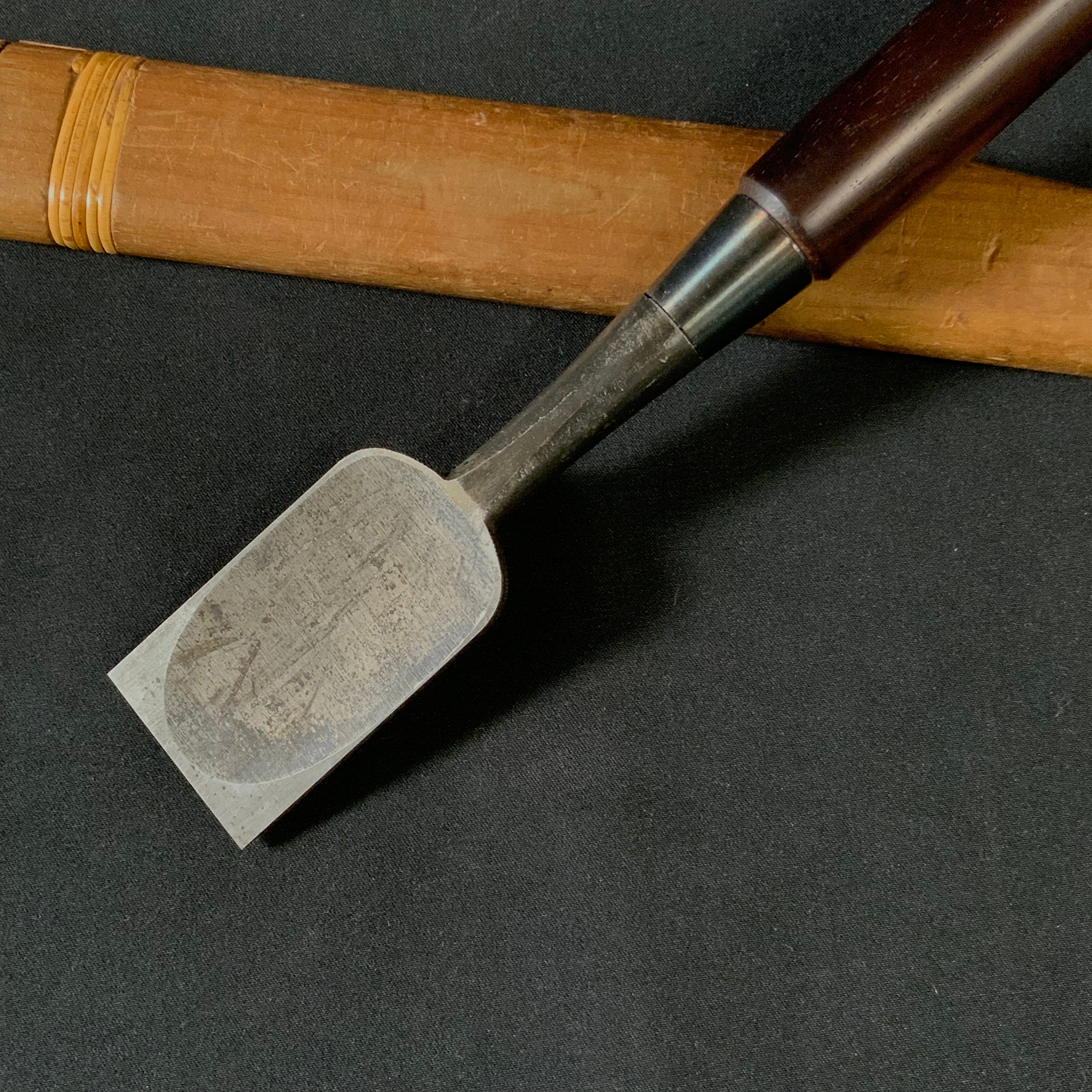 Old Stock Yamahiro Bench chisels by Okayama Takeshi   掘り出し物 岡山猛作 山弘 追入鑿 紫檀 30mm