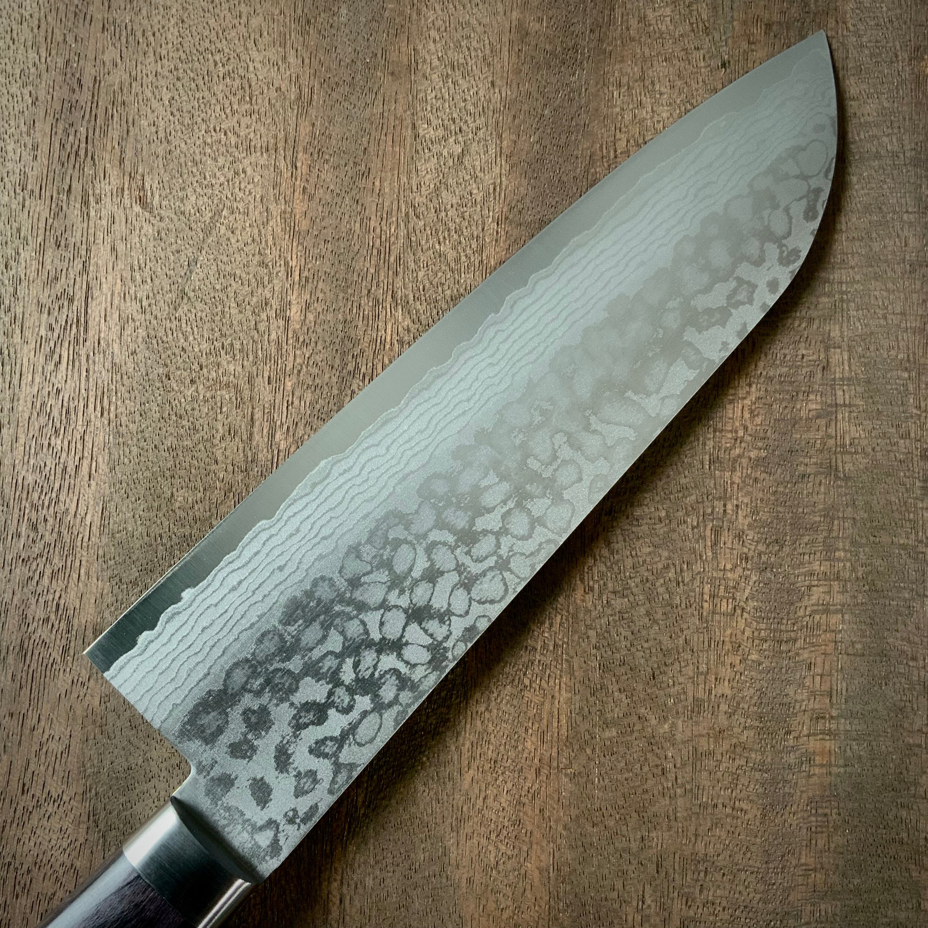 Haku-un Santoku knife with a 17-layer stainless steel cladding  本鍛造白雲  Ｖ金10号口金付積層三徳 170mm