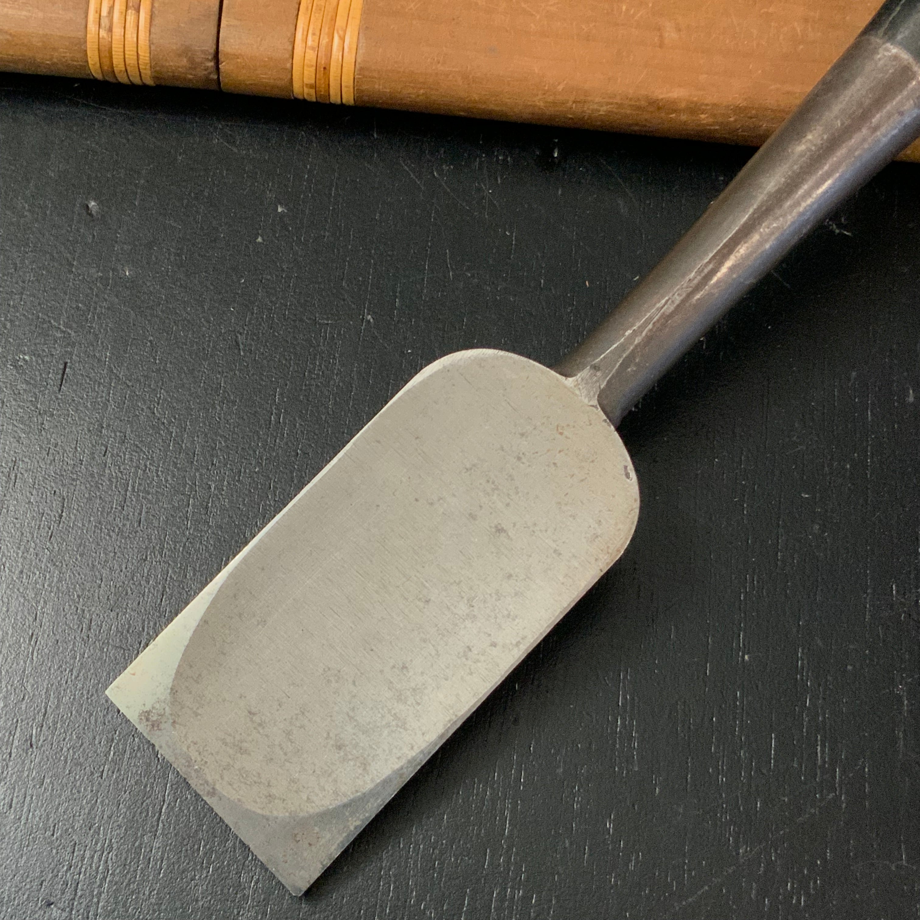 old stock Hidari Hisasaku Timber chisels  42mm      掘出し物 左久作  叩き鑿 42mm
