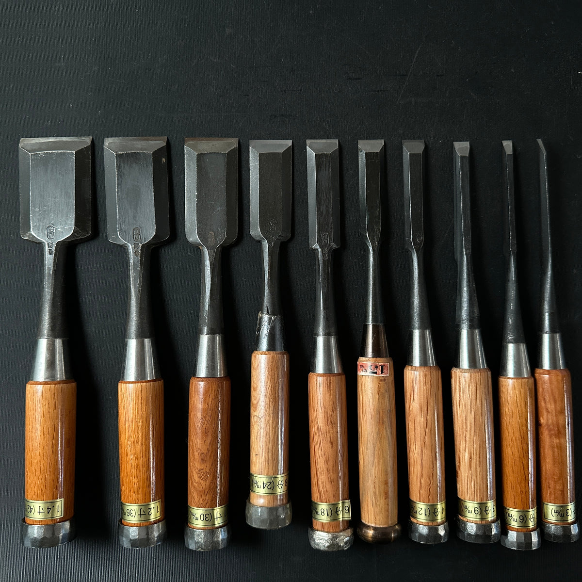 #M142 Mixed set for beginner Bench chisels set by unknown smith バラ鑿合わせ