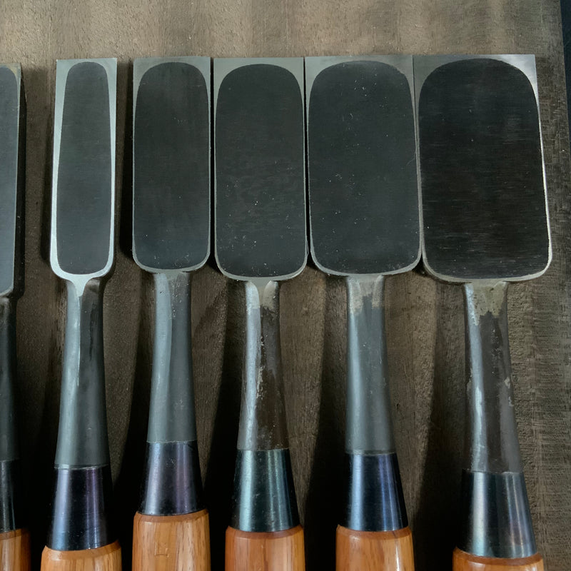 Old stock Kiyohisa timber chisels set by Watanabe Kiyoe 掘出し物 渡辺清栄作 清久 叩き組鑿 7本組