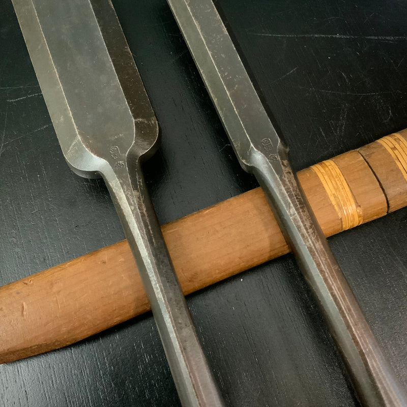 Old stock Hiromasa Slick Chisels set  (Ootsuki-nomi, Hontsuki-Nomi)  掘出し物 弘正 本突き組鑿  48,24mm