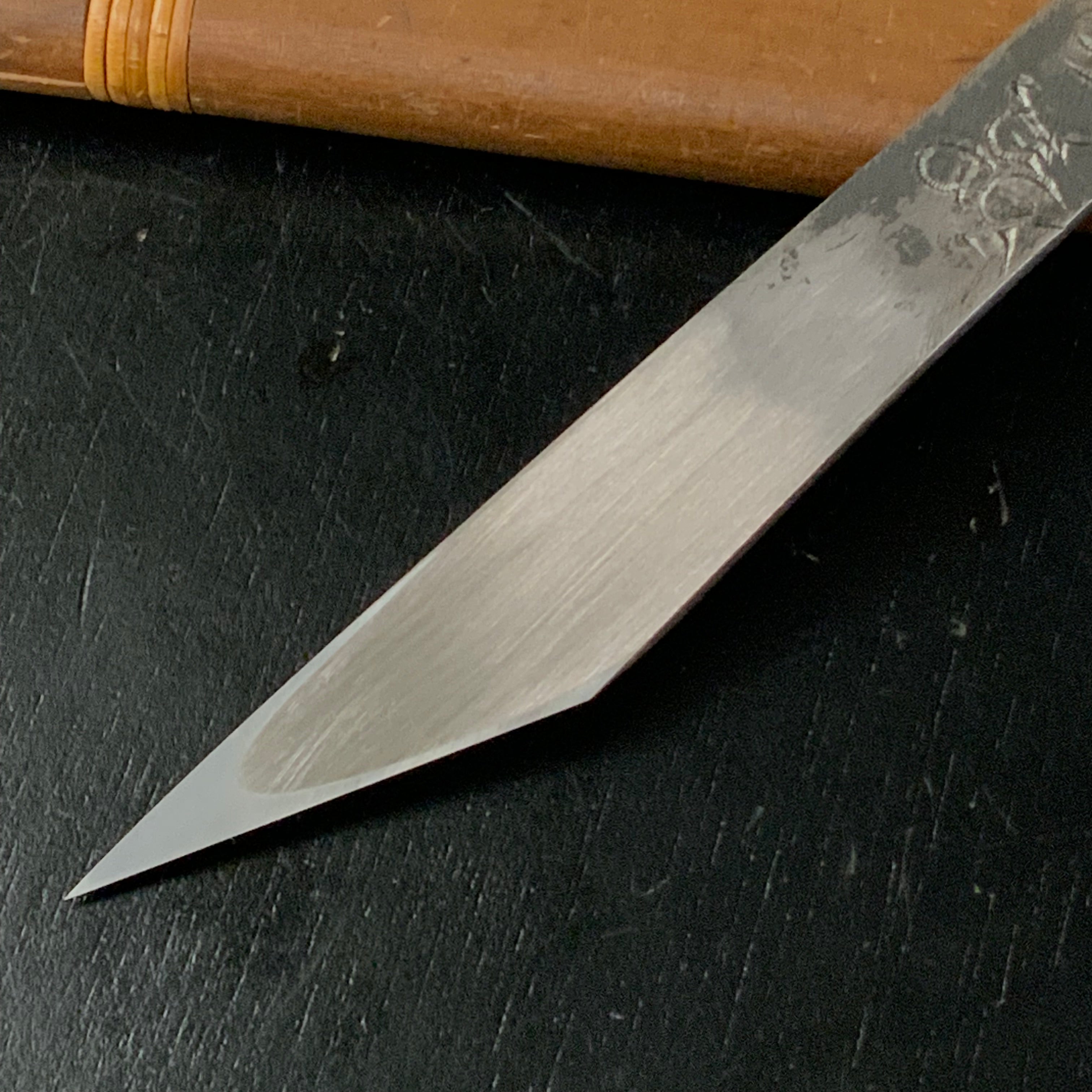 Gasho Hirotsugu Right hand Kiridashi by Sozen Carving  賀正 廣貢 素全作  切出し小刀 右  21mm