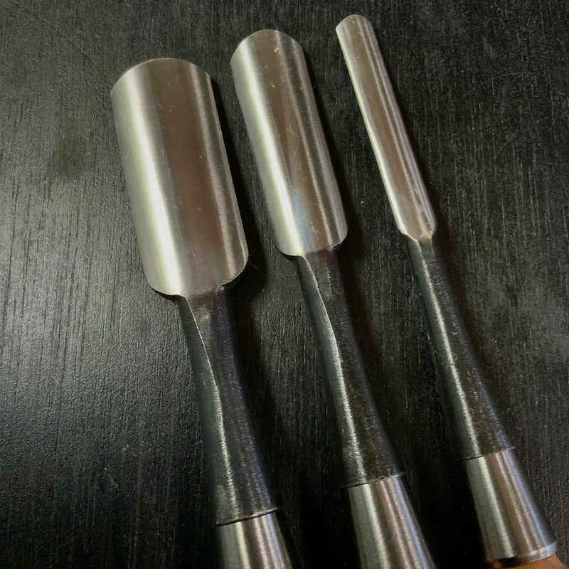 Yoshitaka Soto maru chisels with white steel  Sotomarunomi  義隆  外丸鑿  赤樫柄