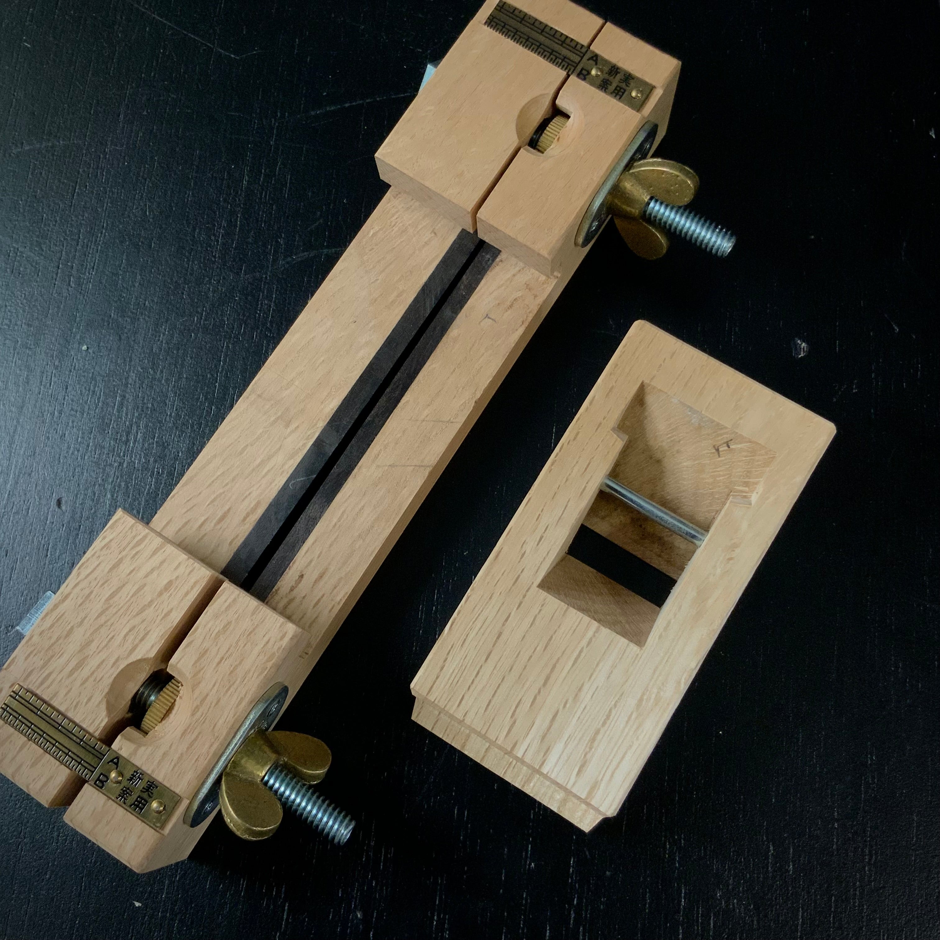 Old stock  Chamfer Plane 60° with blue steel 掘出し物  小森作 猿面取鉋 黒檀張り 30mm