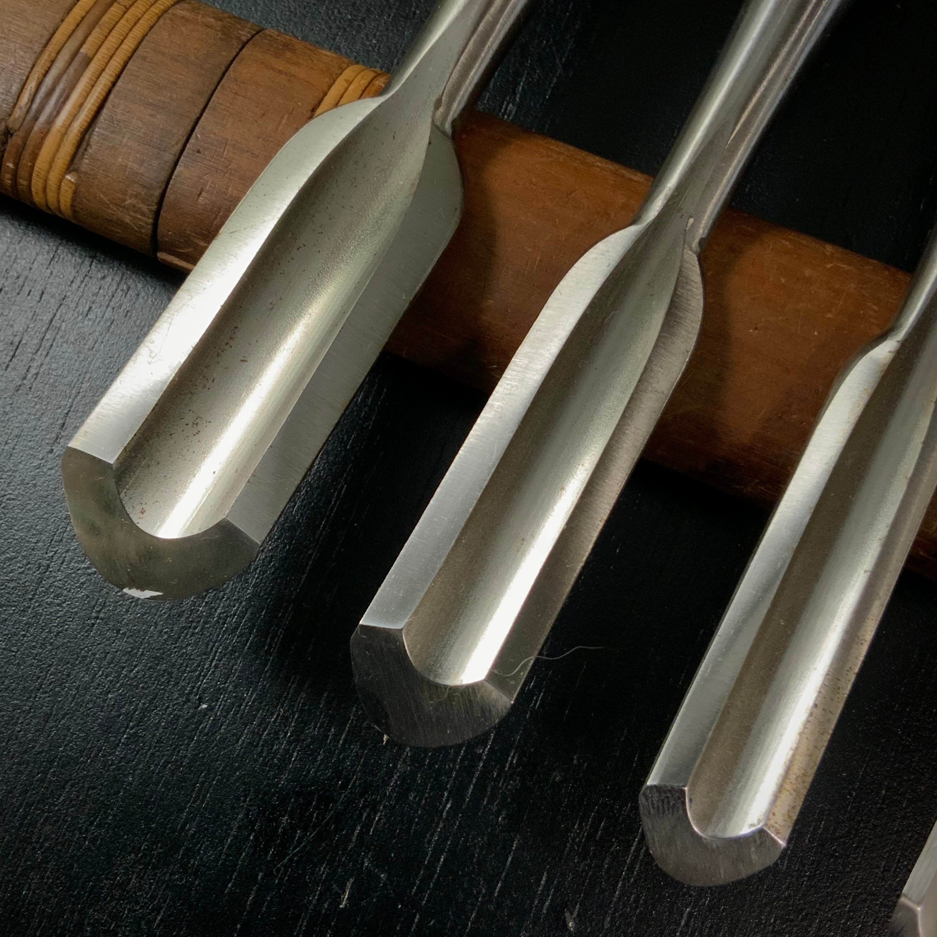Sukemaru High-Speed Steel Sotomarunomi chisels set 4pc    助丸 ハイス 外丸鑿 Sotomarunomi 4本組