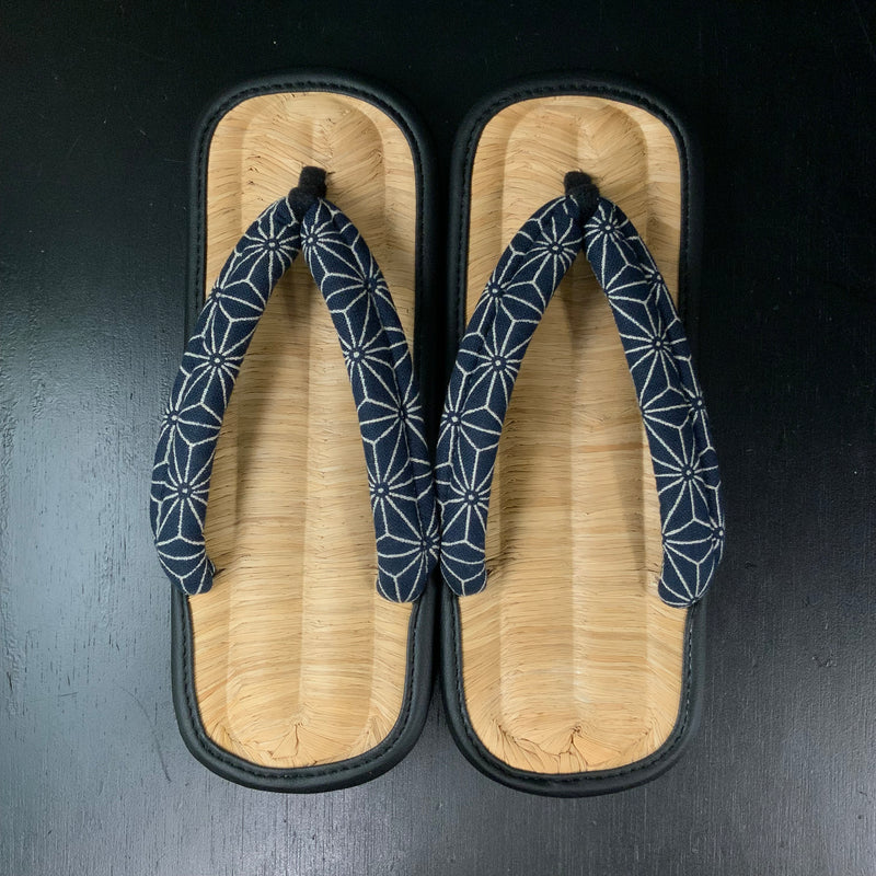 Hand-made Traditional Japanese  Bamboo Sandals Brown bamboo（CHIKUSUI） 竹粋 茶竹 草履 「ぞうり」手作り LL