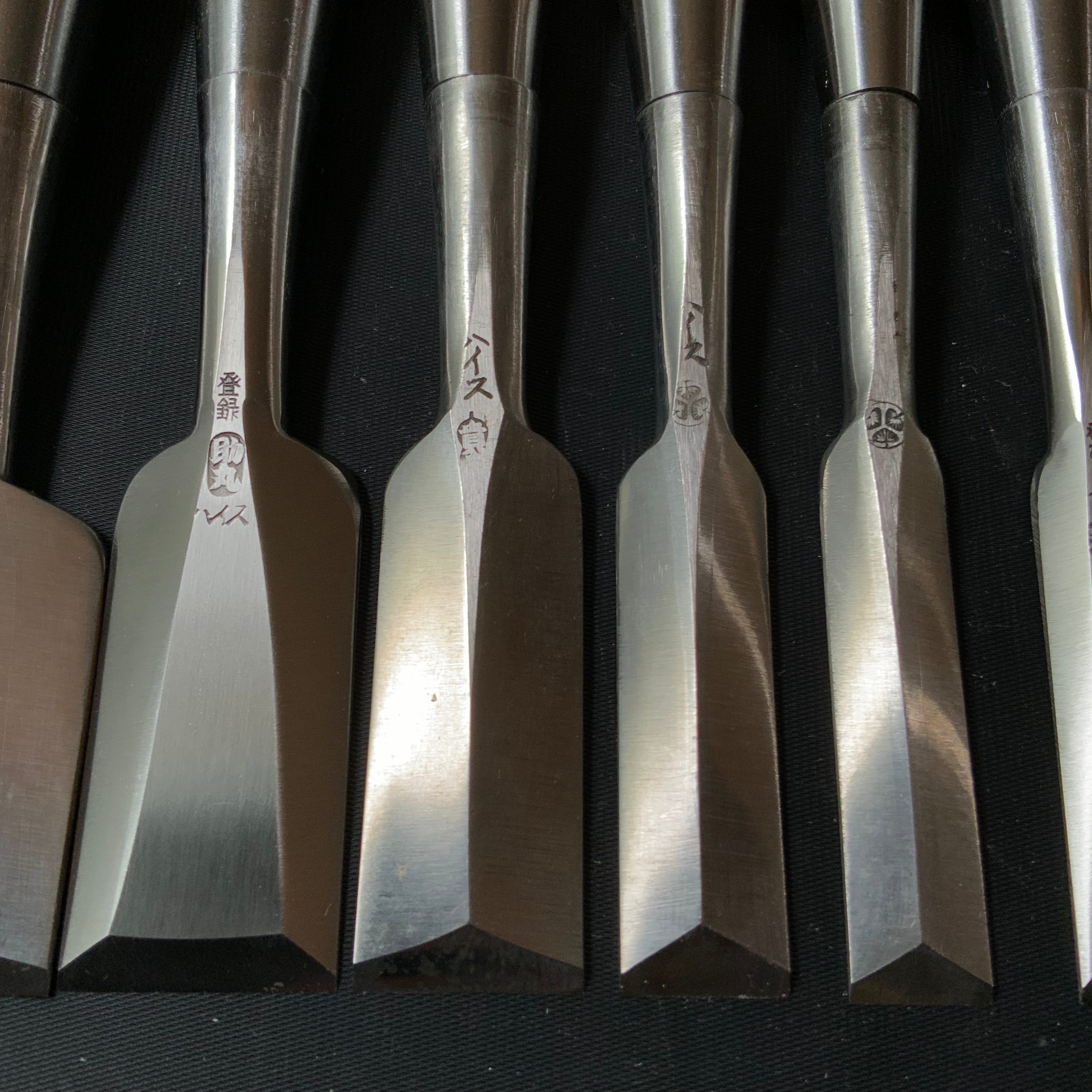 Old stock #7 Sukemaru 4th Wholesaler stamp High-Speed Steel Bench chisels set 掘出し物 四代助丸 問屋銘 ハイス鋼追入組鑿 Oirenomi