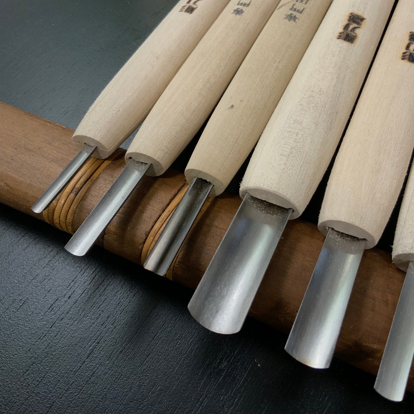 Chotousei Carving chisels set Professional level 彫刀晟 小倉彫刻刃物製作所 専門用 彫刻刀 –  YAMASUKE KurashigeTools