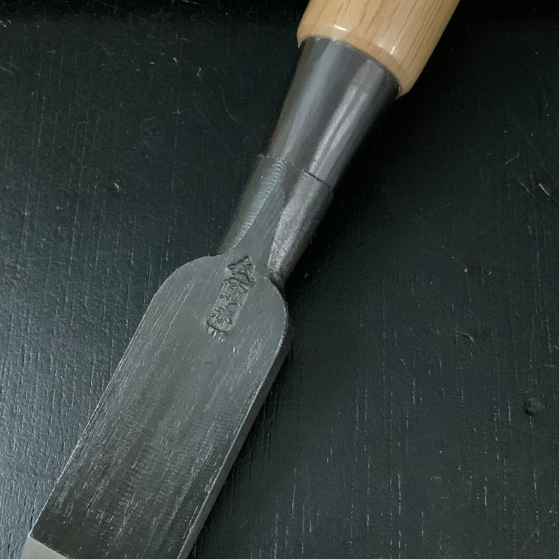 Tasai Special Bench chisel (atsumuki) with Japanese white oak   田斎作 角打山型刃追入鑿(厚向き) 白樫柄 24mm