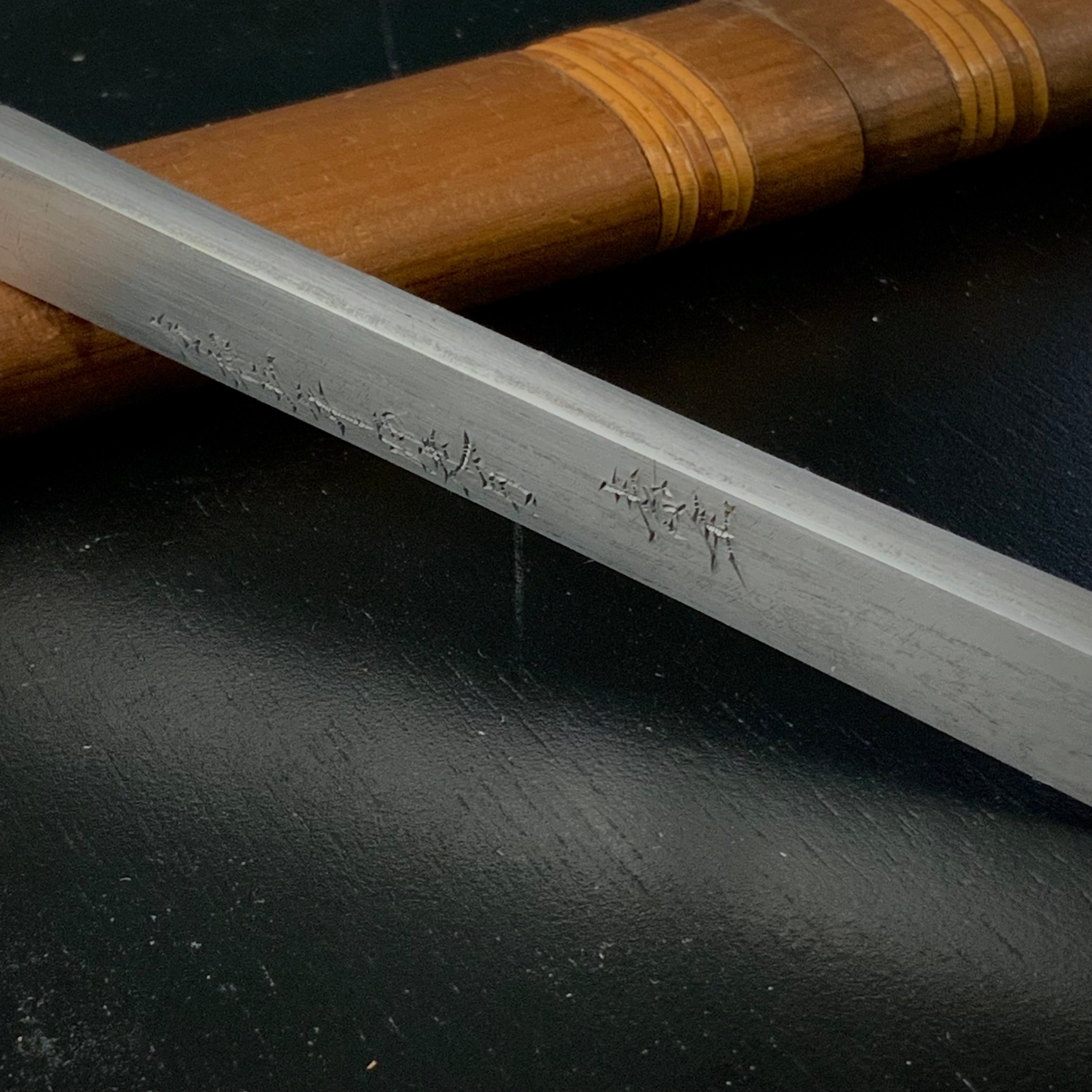 Haura Kamaji Right hand Kiridashi by Sozen  Carving   京都鍛冶 素全作  羽裏釜地切出し小刀 右