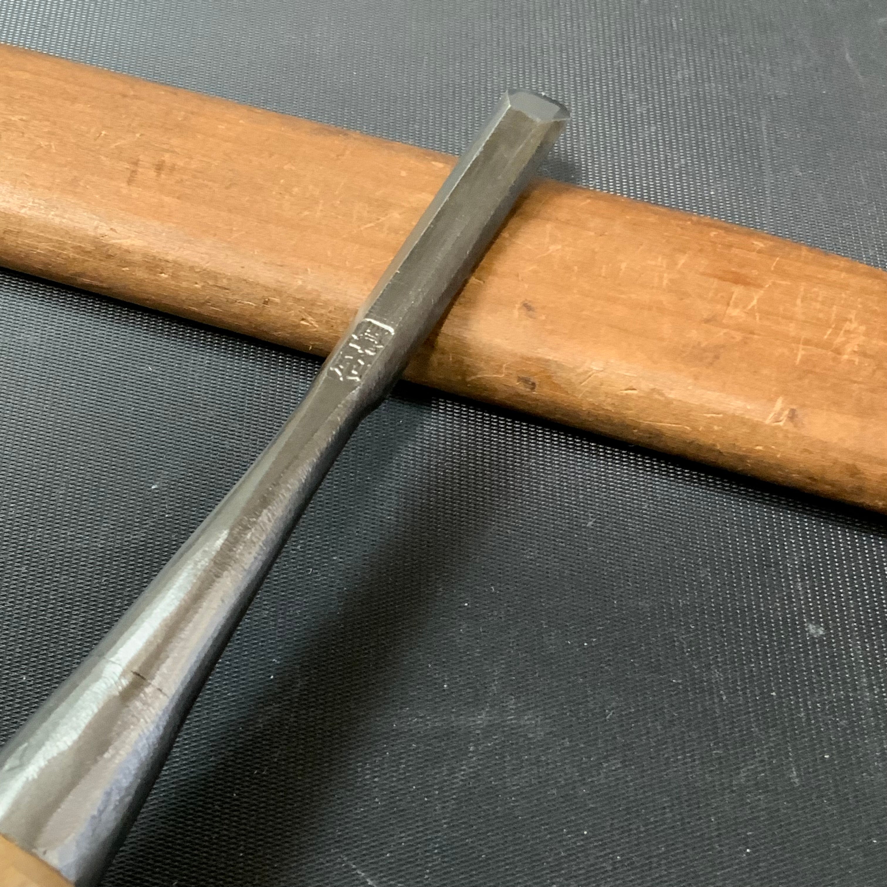 Tasai  Sotomaru chisels with blue steel      /      田斎作 磨き仕上げ 外丸鑿 15mm