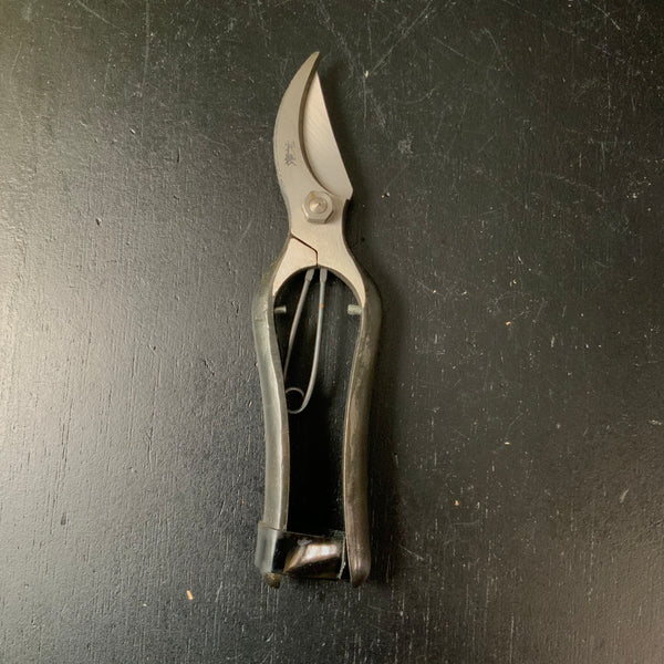 Shingetsuyama Hitting Pruning Shears 180mm   新月山 剪定鋏 皮止 180mm