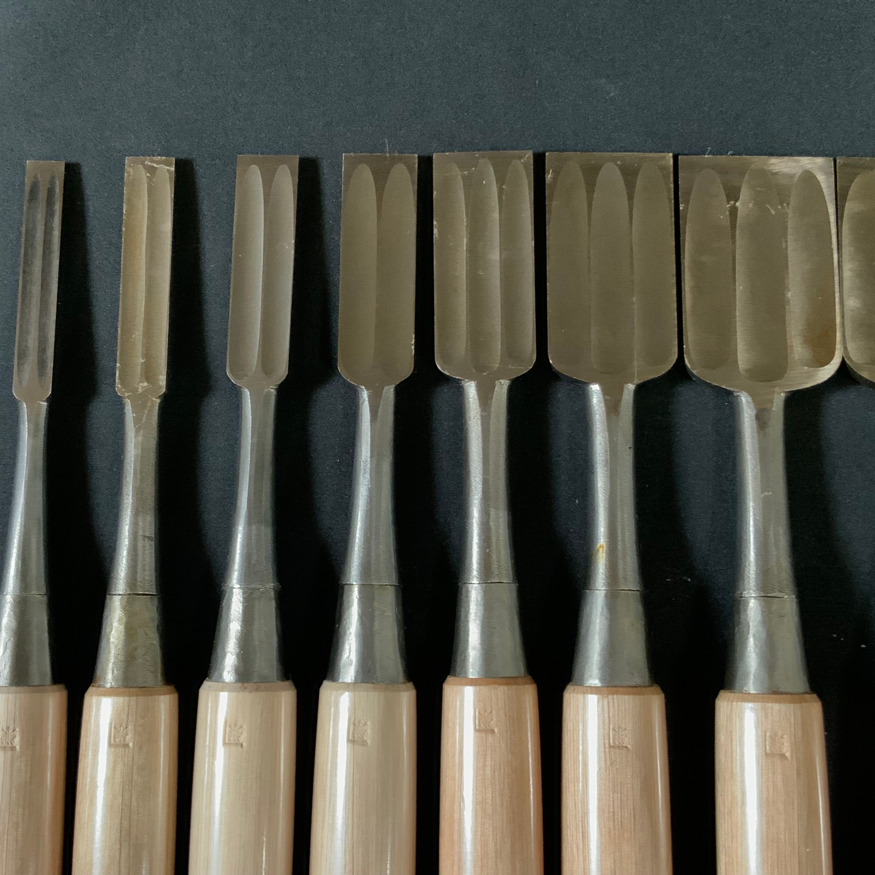 Old stock #1 Kunikei Triple Ura Bench chisels set file finishing by Ikeda Yoshiro 掘出し物 池田慶郎氏 三代目国慶作 追入組鑿 三本裏