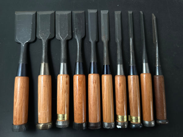 #M135  Mixed set for beginner Bench chisels set by unknown smith バラ鑿合わせ 初心者におすすめ 追入組鑿作者不明