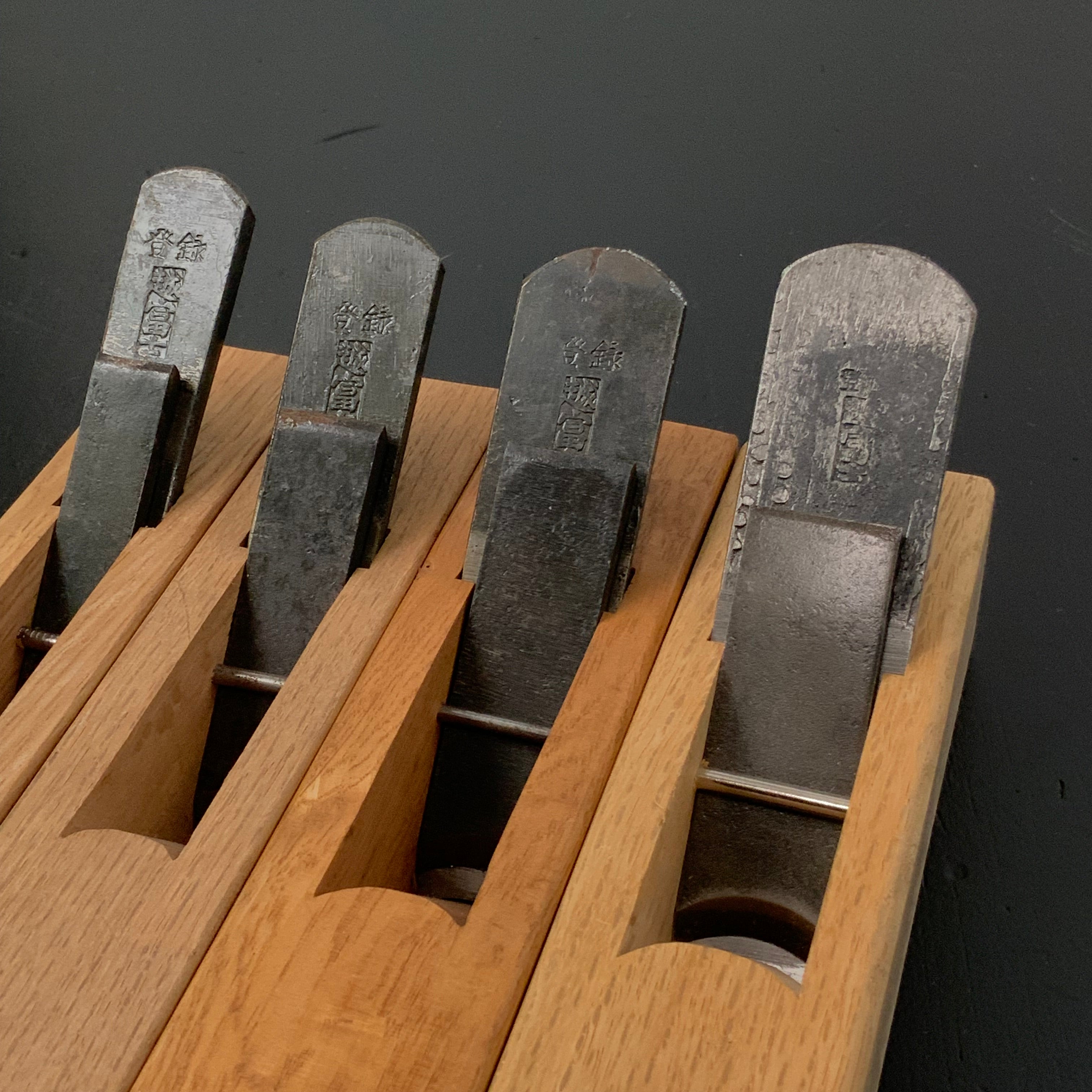 内丸鉋 Old stock Koshifuji Small Rounding Plane (Uchimaru Kanna) 掘出し物