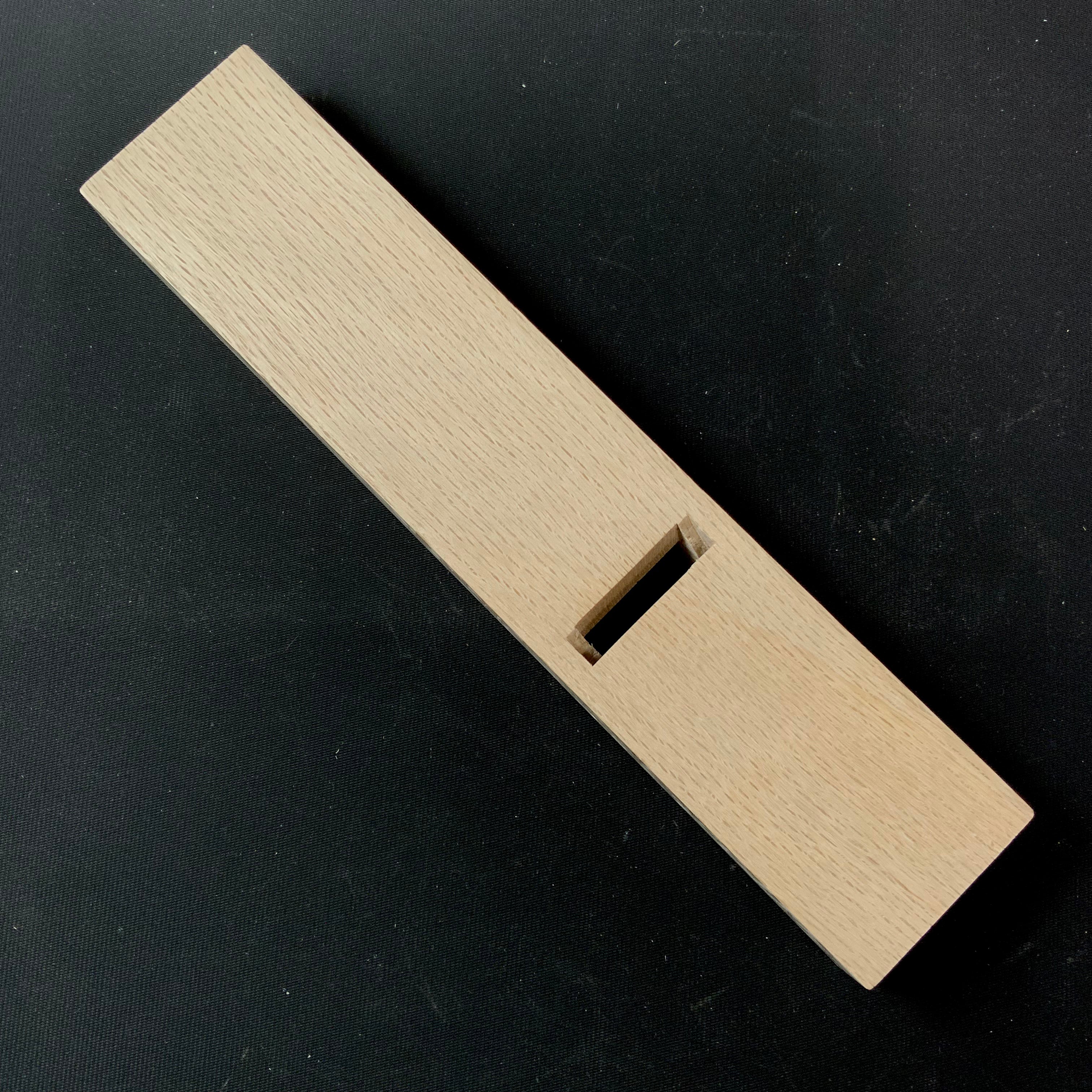 Old stock eleventh generation Teruhide Smoothing Plane (Kanna)  掘出し物 輝秀 十一代目 石堂秀雄作 仕上げ鉋 36mm