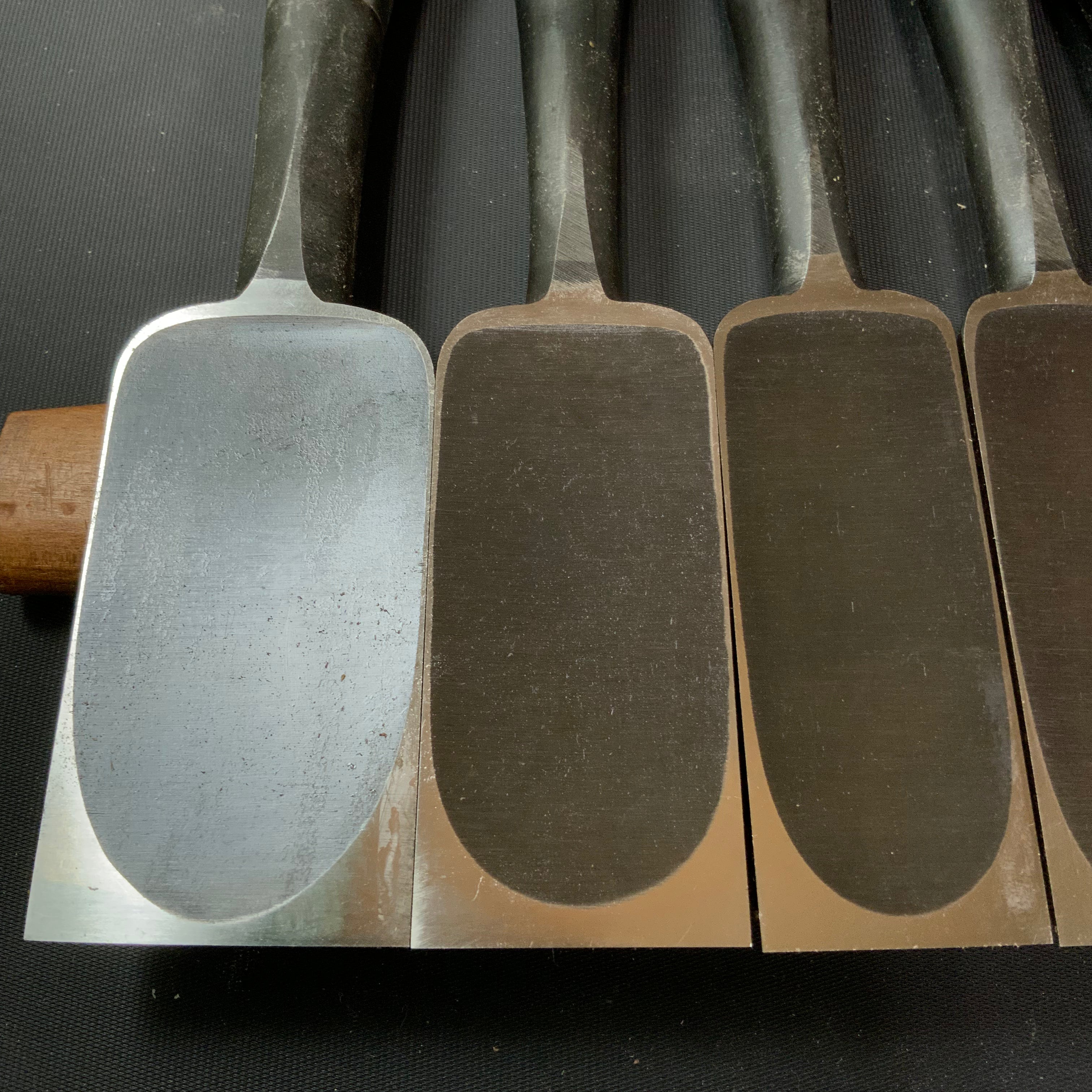 Koshitaka Timber chisels set with White Steel  越孝  厚鑿  七本組  Atsunomi