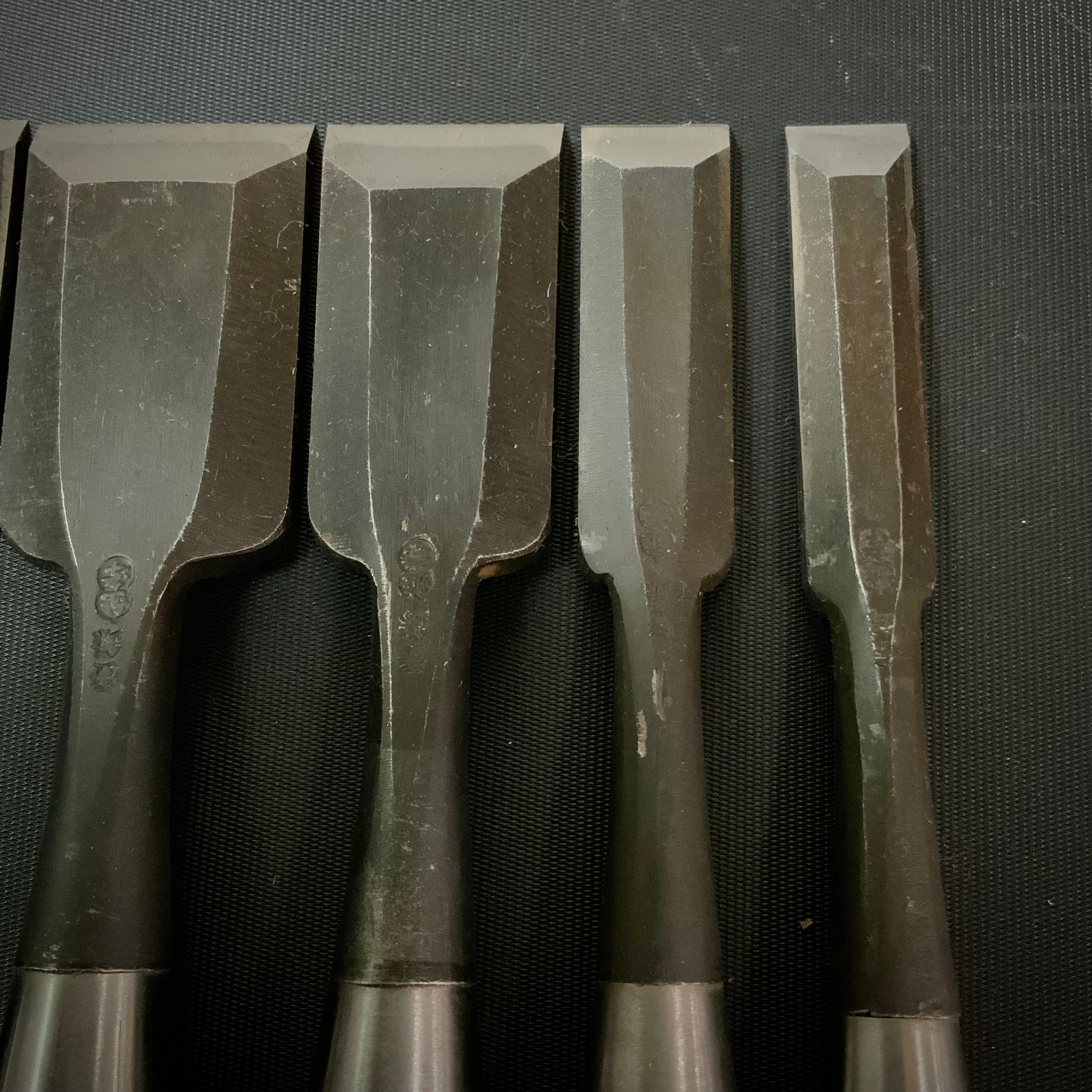 Koshitaka Bench chisels set with White Steel   越孝  追入鑿  5本組  Oiirenomi
