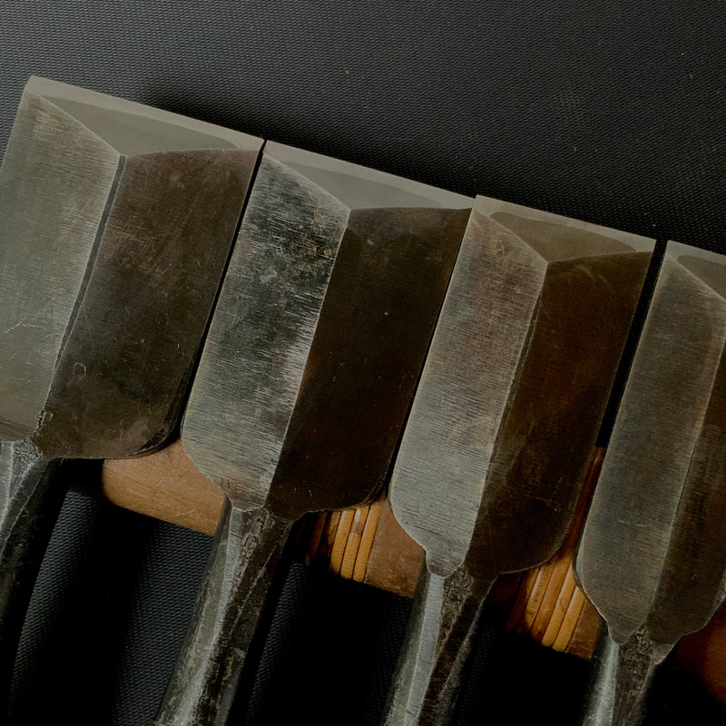 Iwazaki Dovetail Bench chisels set by Iwazaki Eisuke 岩崎永祐作 岩崎 追入鎬組鑿 Oirenomi