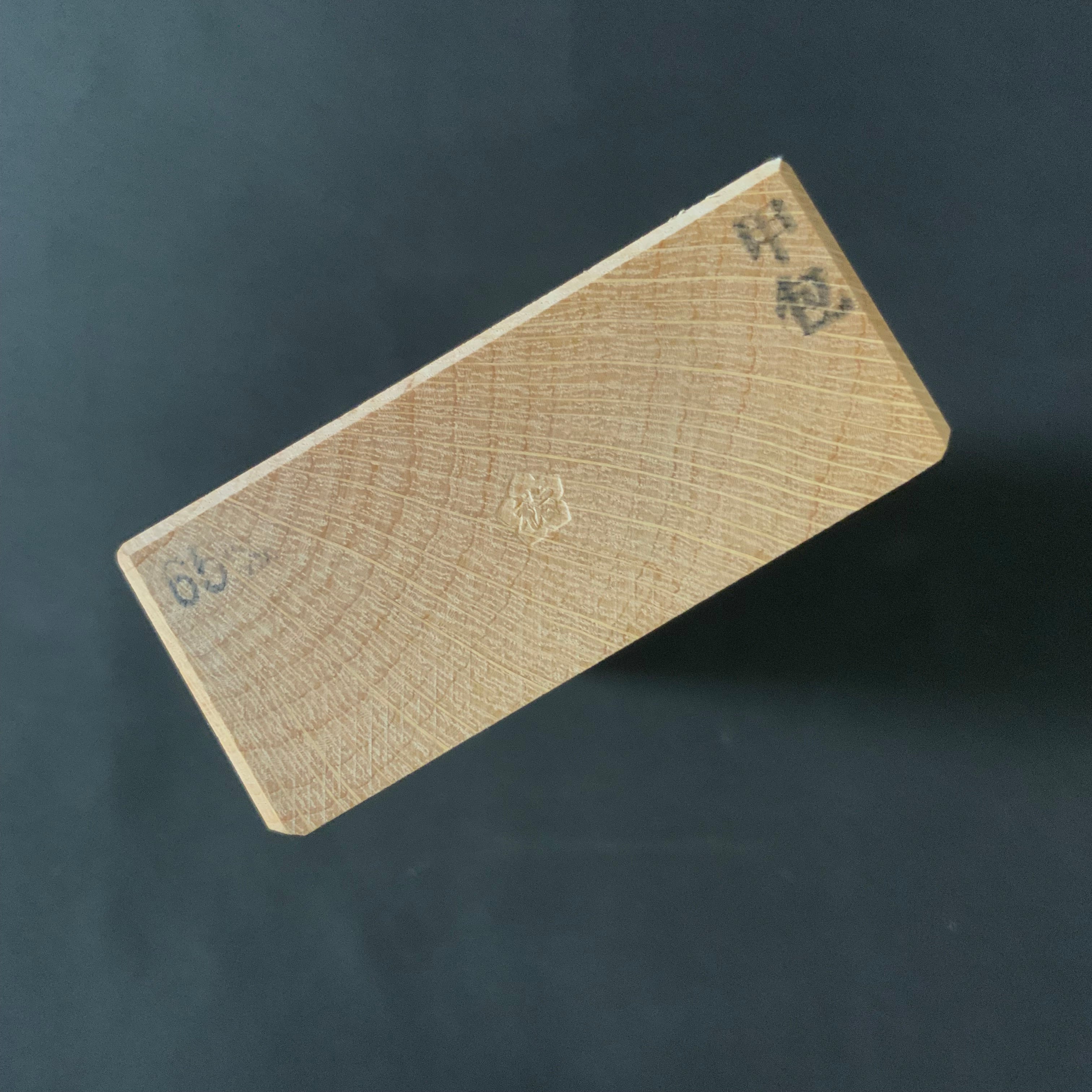 Old stock Aoitaikan Smoothing Plane(Kanna) by Sekikawa Seikichi kanna 関川誠吉作 葵大観 65mm 本仕込